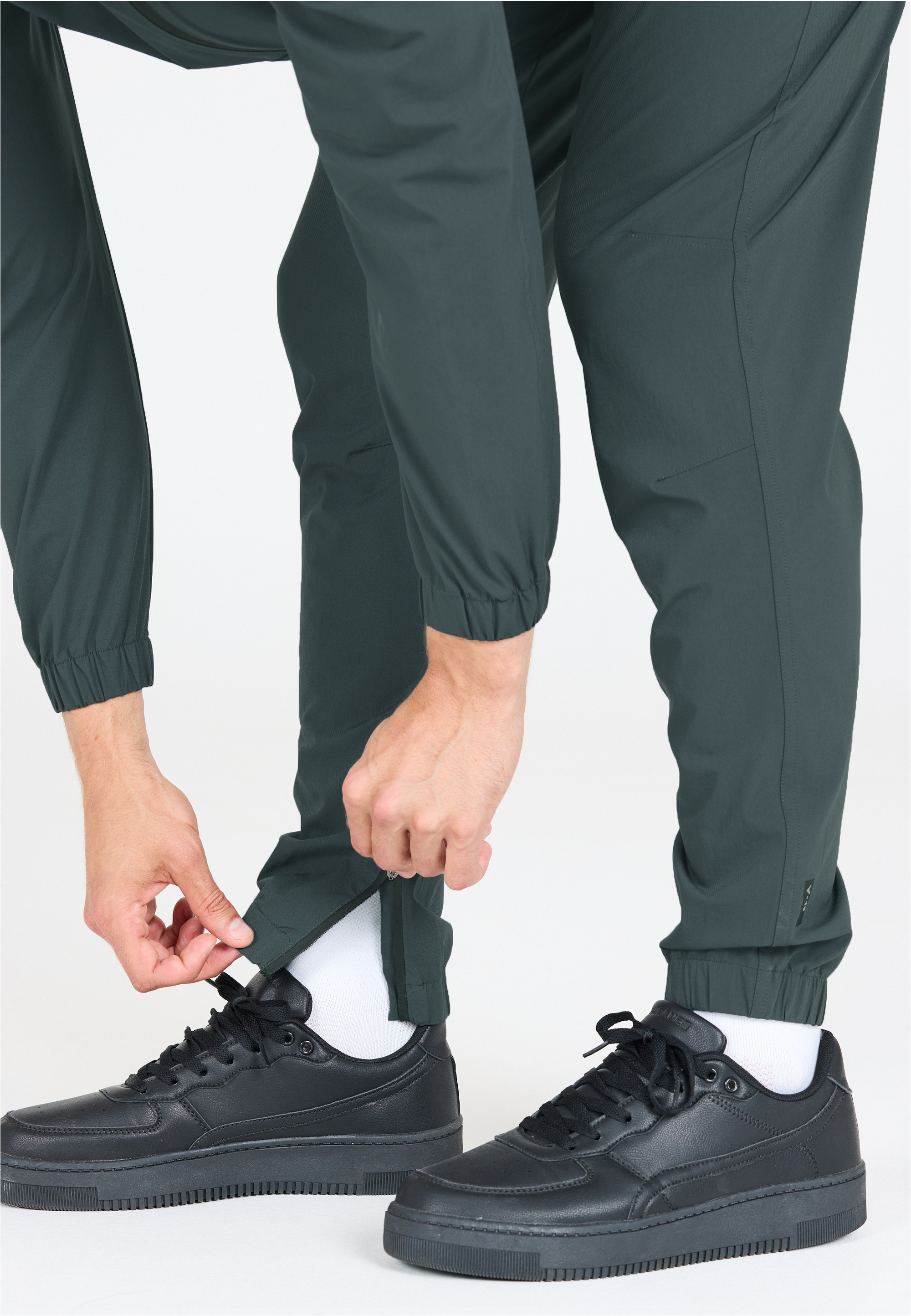 Virtus Sporthose »Jayson«, mit 4-Wege-Stretchfunktion