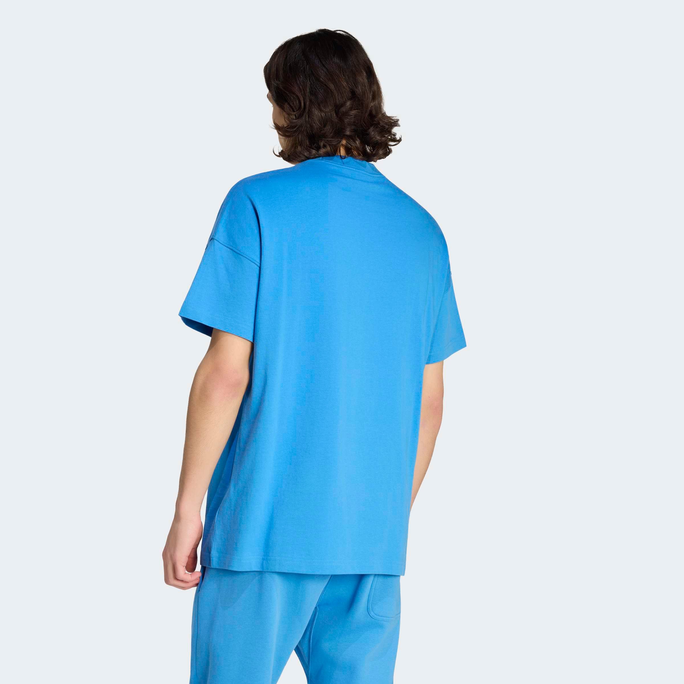 adidas Sportswear T-Shirt »ALL SZN« mit sportlichem Stil, Kurzarmdesign, ohne Verschluss, aus Baumwolle