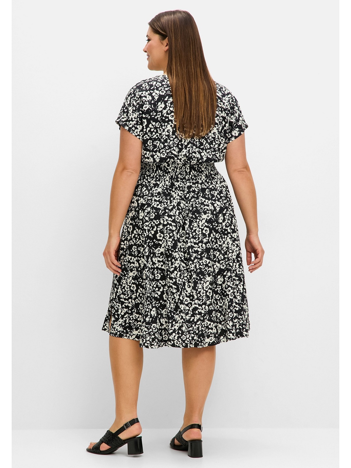 Sheego Sommerkleid "Große Größen", mit Smokbund und weitem Rock günstig online kaufen