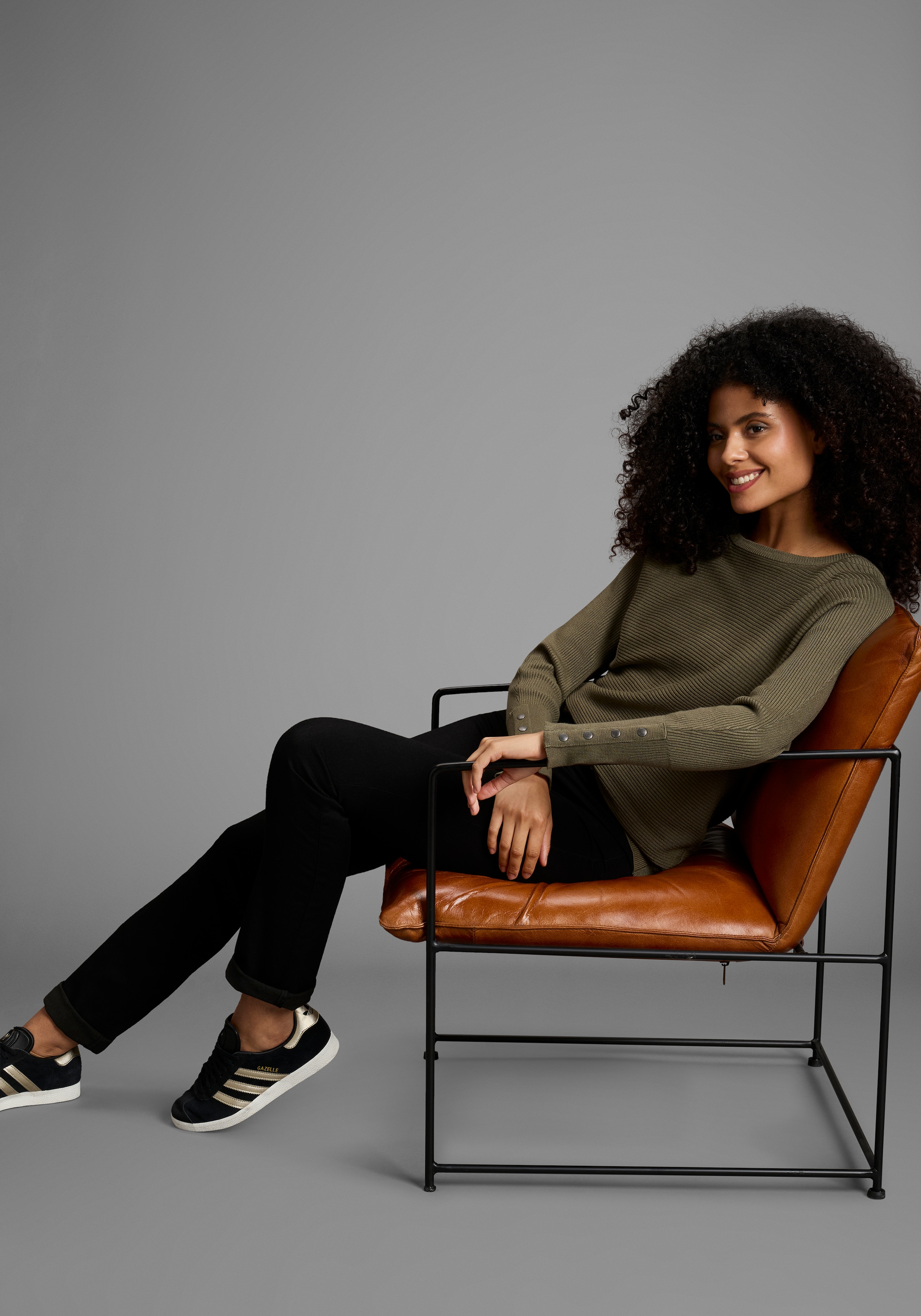 Laura Scott Fledermauspullover Übergangspullover mit überschnittenen Ärmeln in Rippstrick