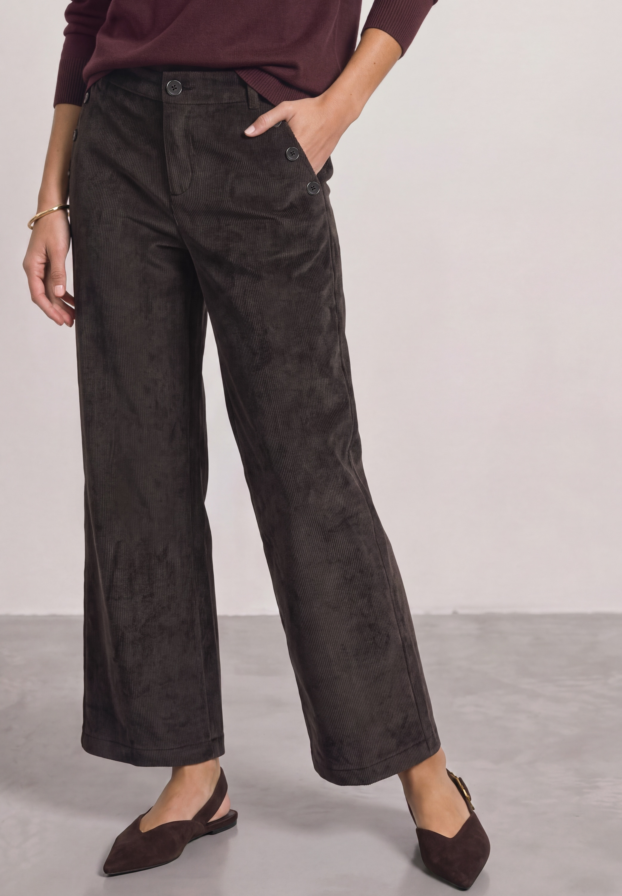STREET ONE "Style Amalia" Streight Leg mit Zierknöpfen