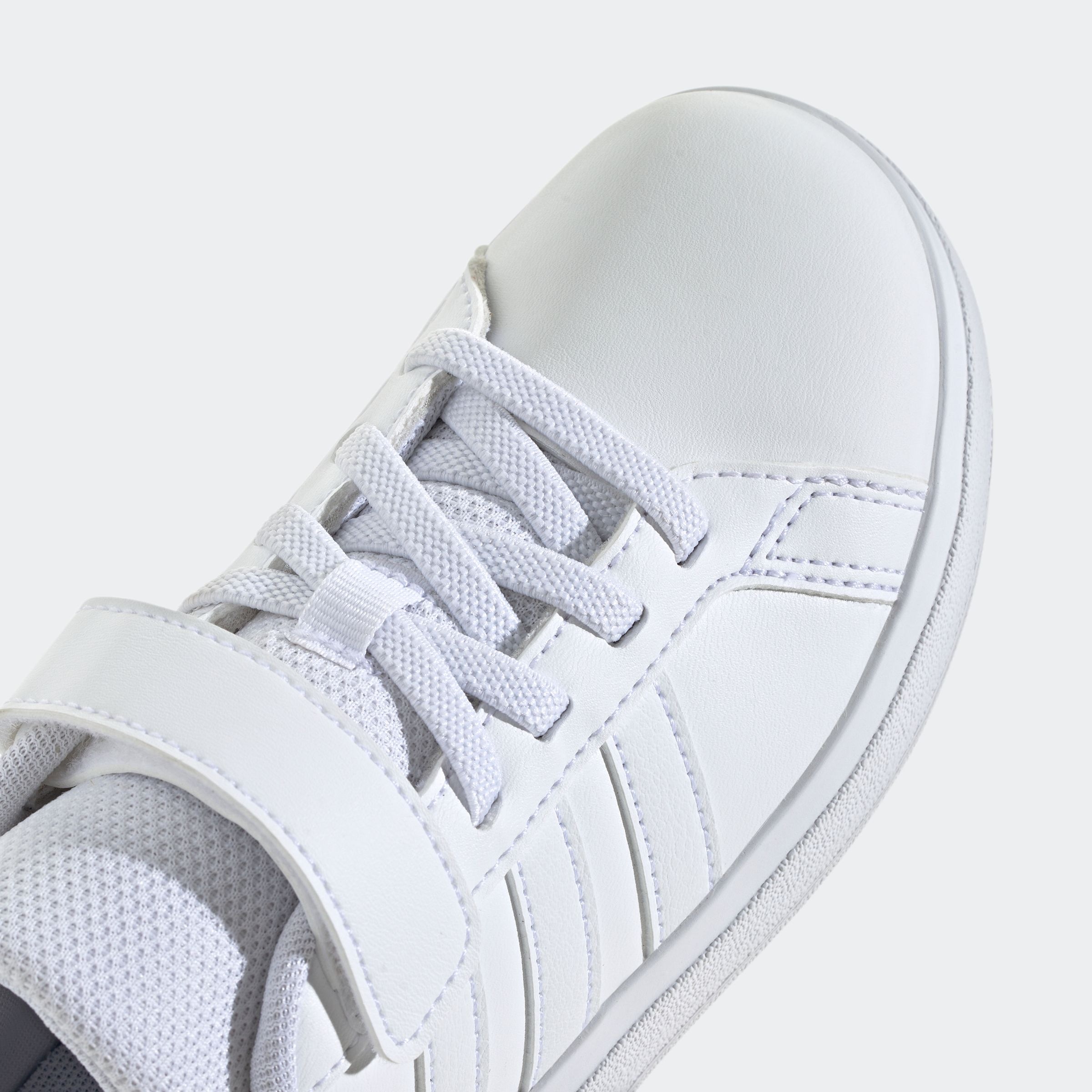 adidas Sportswear Sneaker »GRAND COURT 2.0 KIDS«, Design auf den Spuren des adidas Superstar