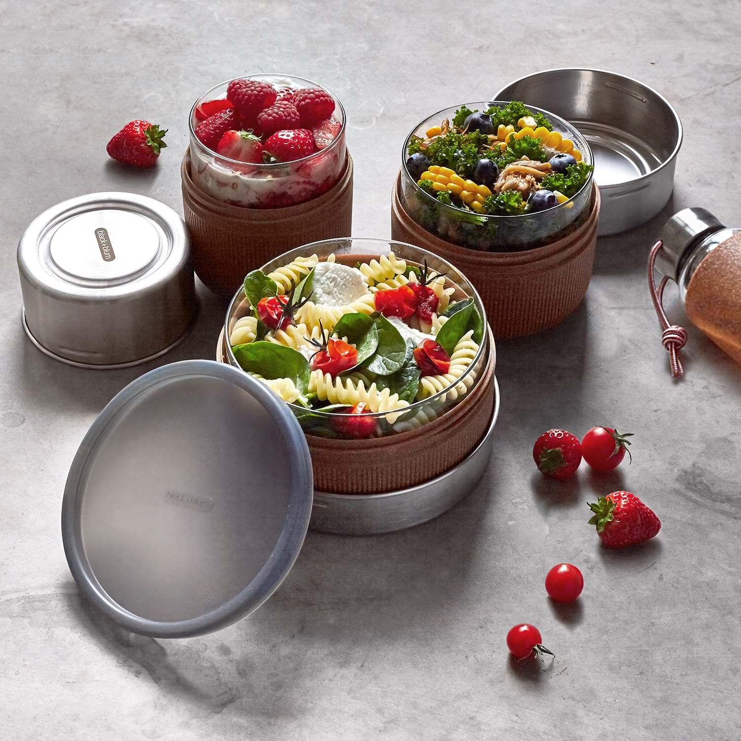 black+blum Lunchbox, (3 tlg.), spülmaschinengeeignet, mit Edelstahldeckel und Silikonschutzaufleger