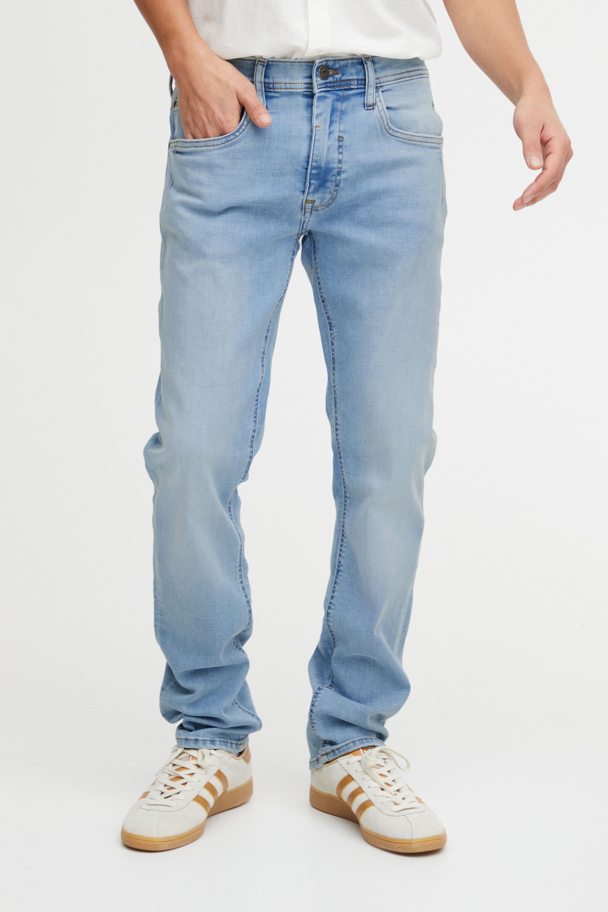 Regular-fit-Jeans BLEND "Twister fit Mulitflex", Herren, Gr. 30, Länge 32, blau (denim bleach blau), Denim/Jeans, Obermaterial: 92% Baumwolle, 6% Elastomultiester, 2% Elasthan, leichte Abriebeffekte, regular fit lang, Jeans, Baumwollmischung, regular fit