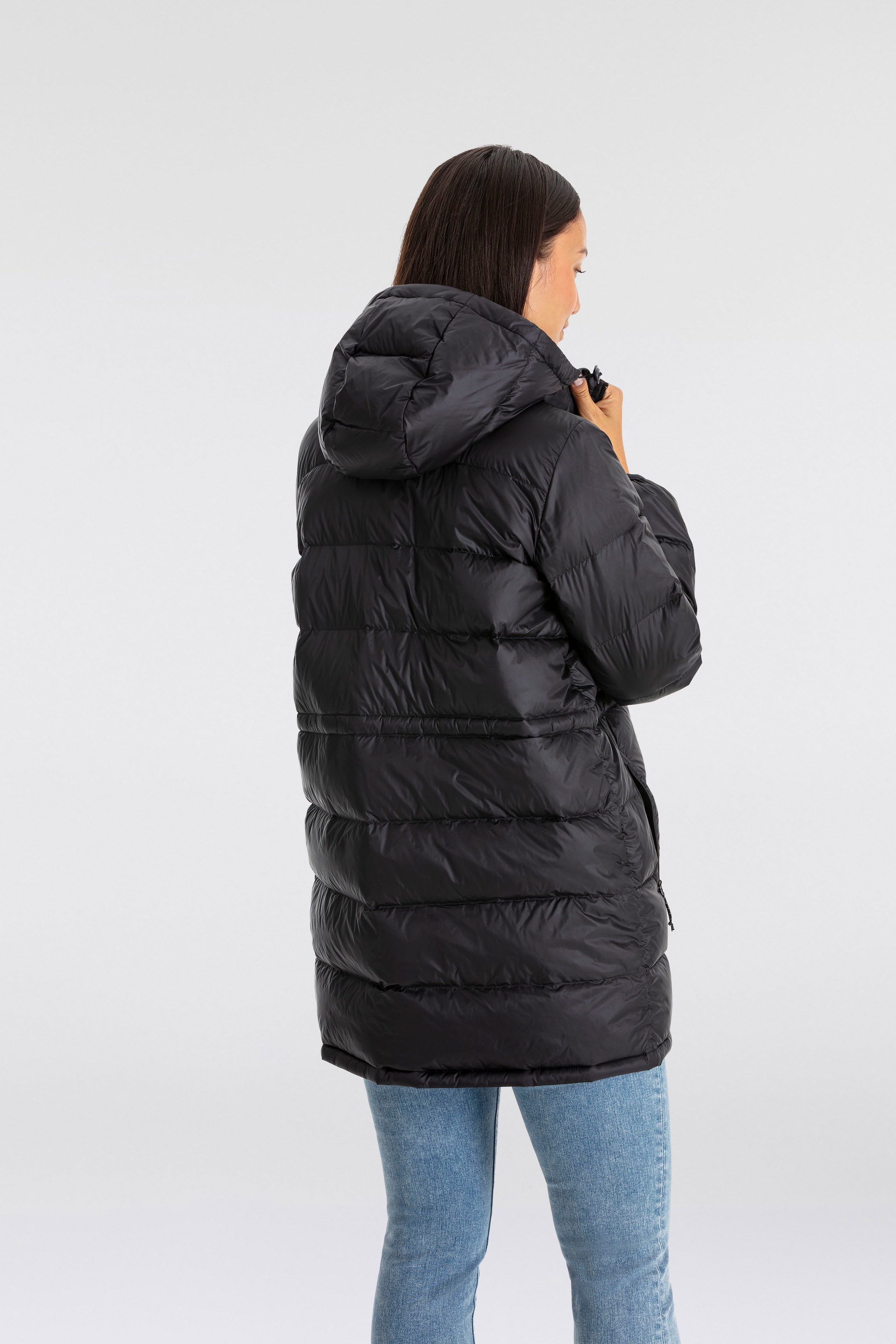 Levi's® Steppjacke »POLLY MIDI PUFFER«, mit Kapuze, mit praktischen Taschen