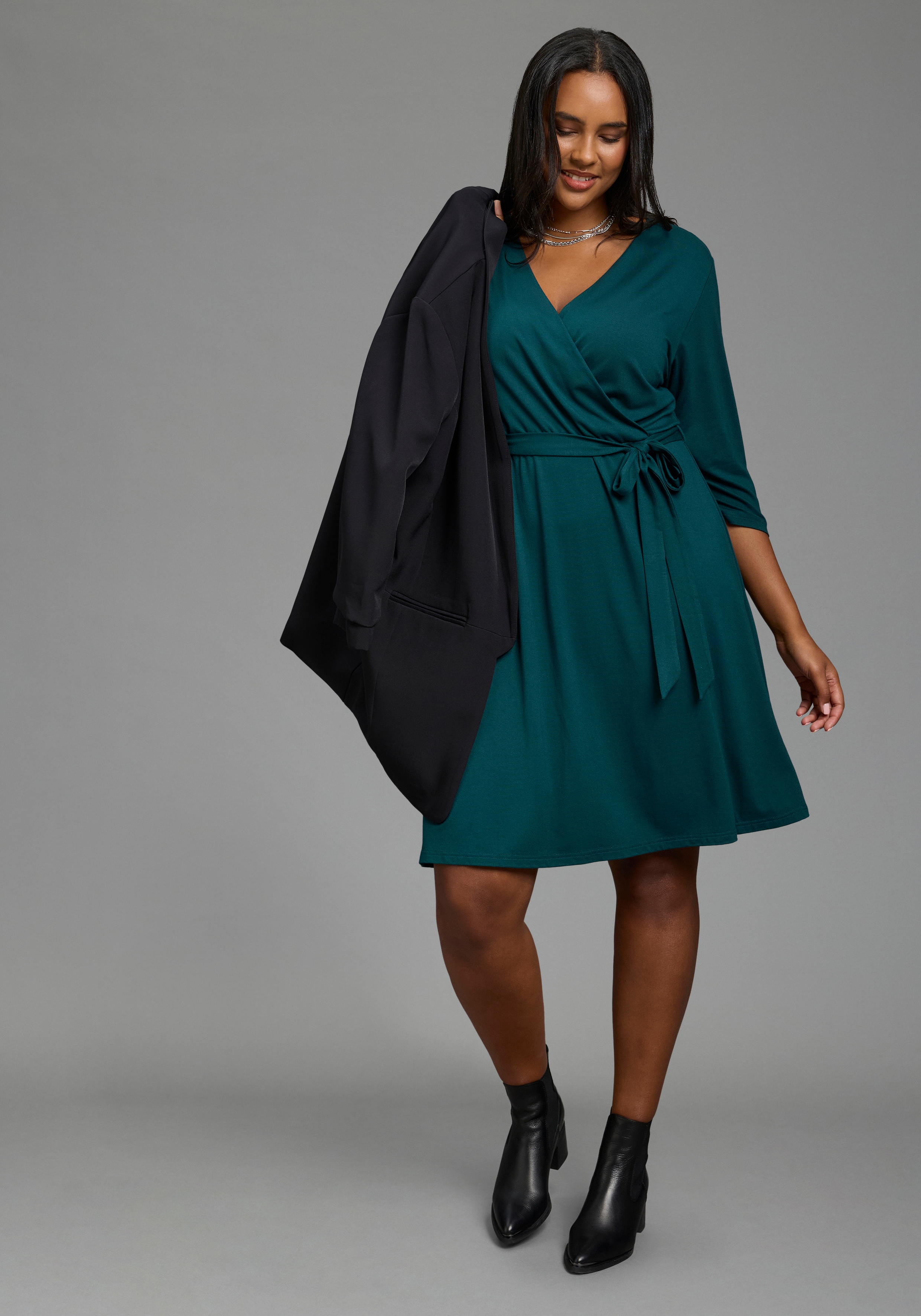 Laura Scott CURVE Jerseykleid "Große Größen" in großen Größen, mit Wickeloptik, taillierte Passform