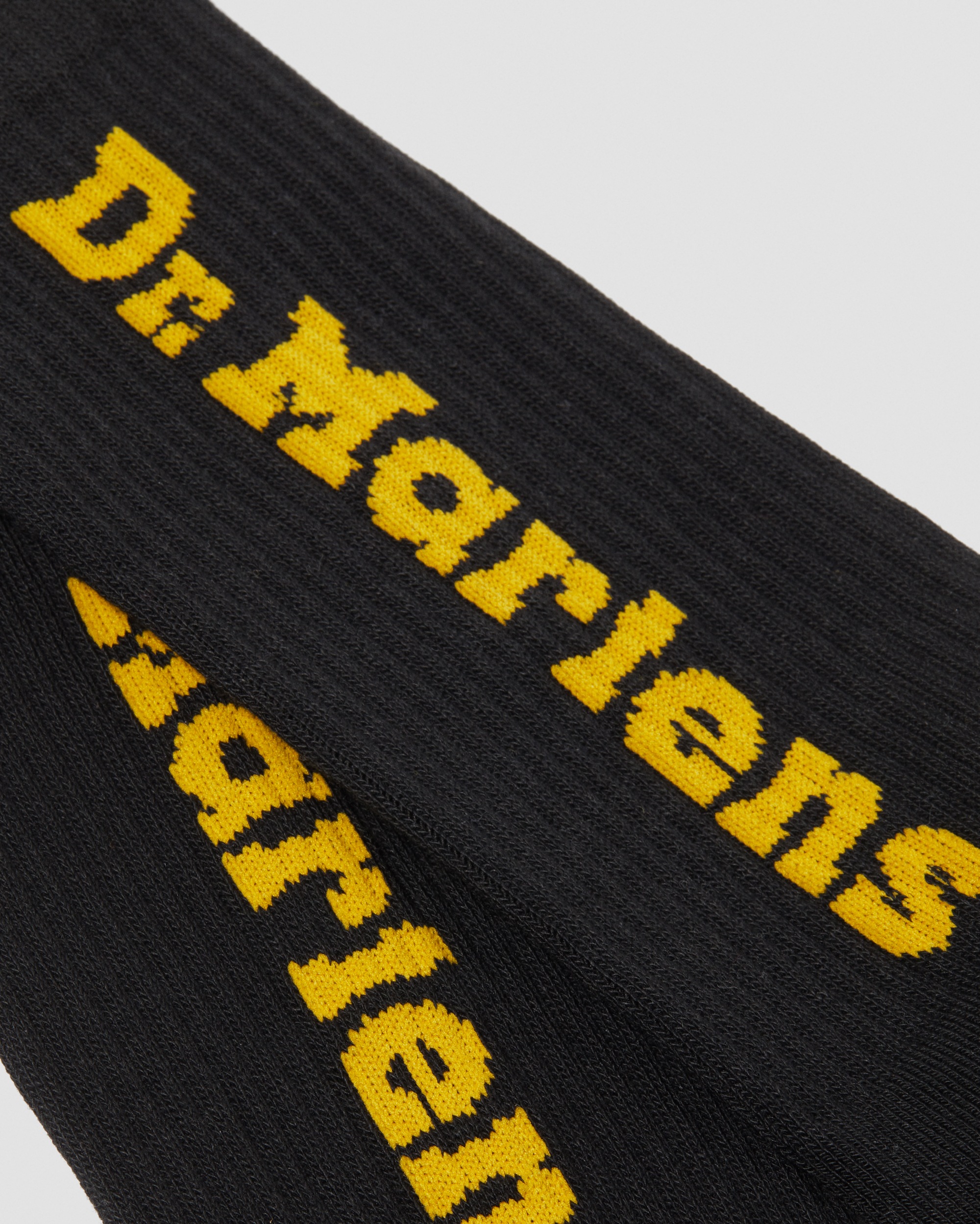 DR. MARTENS Socken »Vertical Sock«, (1 Paar), Baumwollmisch-Socken mit vertikalem Logo