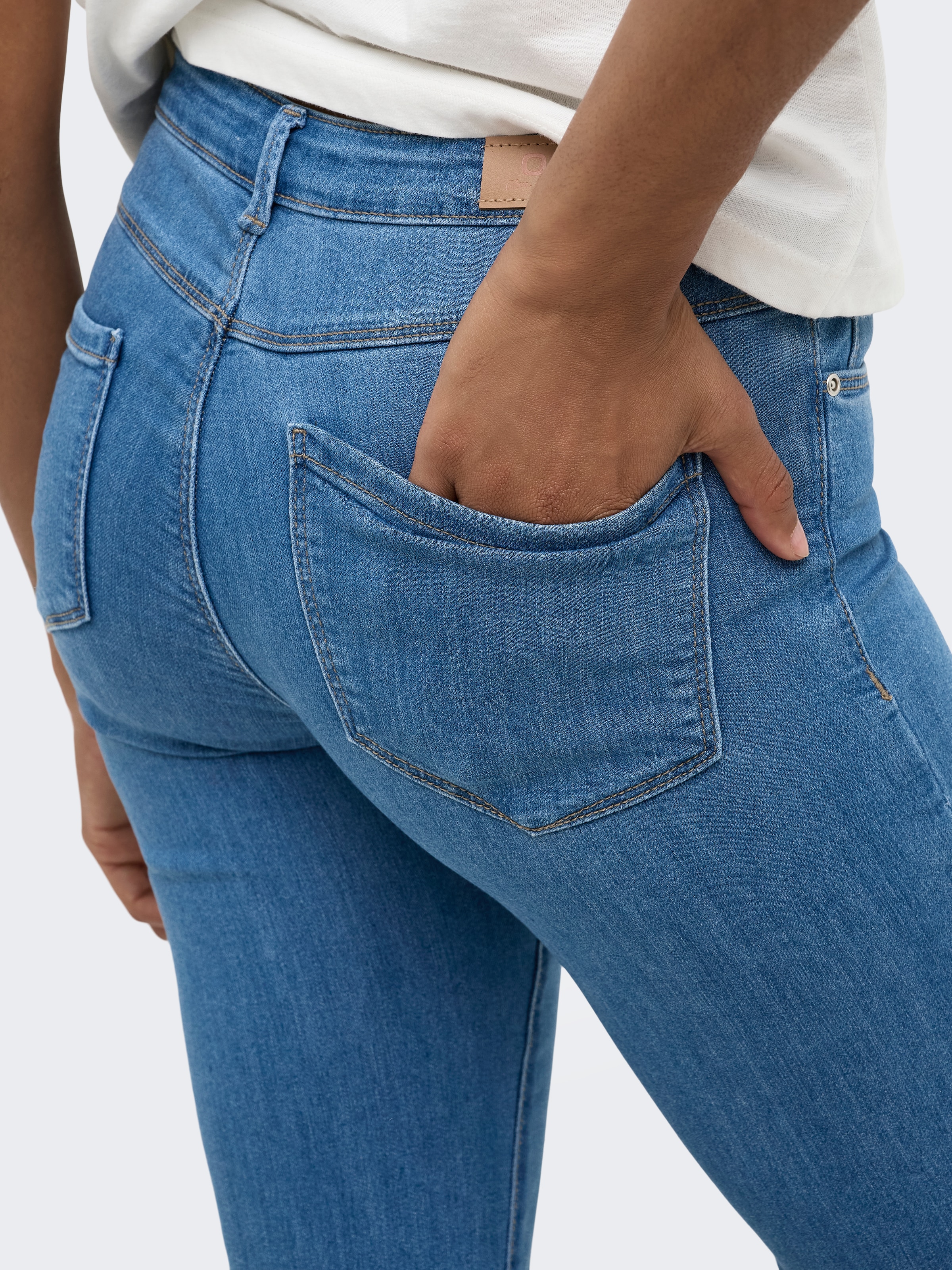 ONLY Bootcut-Jeans »ONLHELLA LOW RETRO FLARED DNM« Viskosemischung, bootcut fit