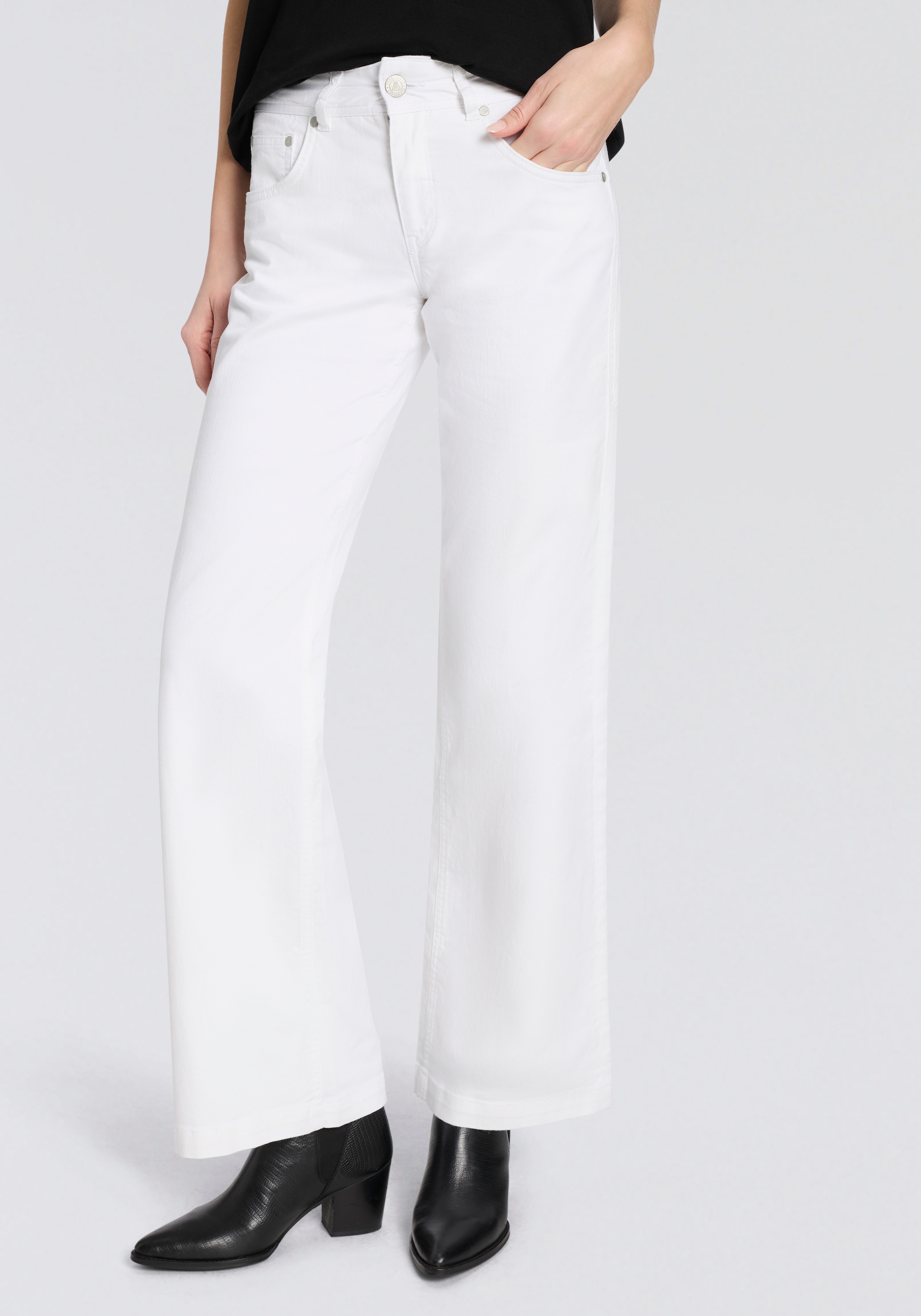 Herrlicher 5-Pocket-Jeans "Edna Denim White Stretch" im Flared Fit günstig online kaufen
