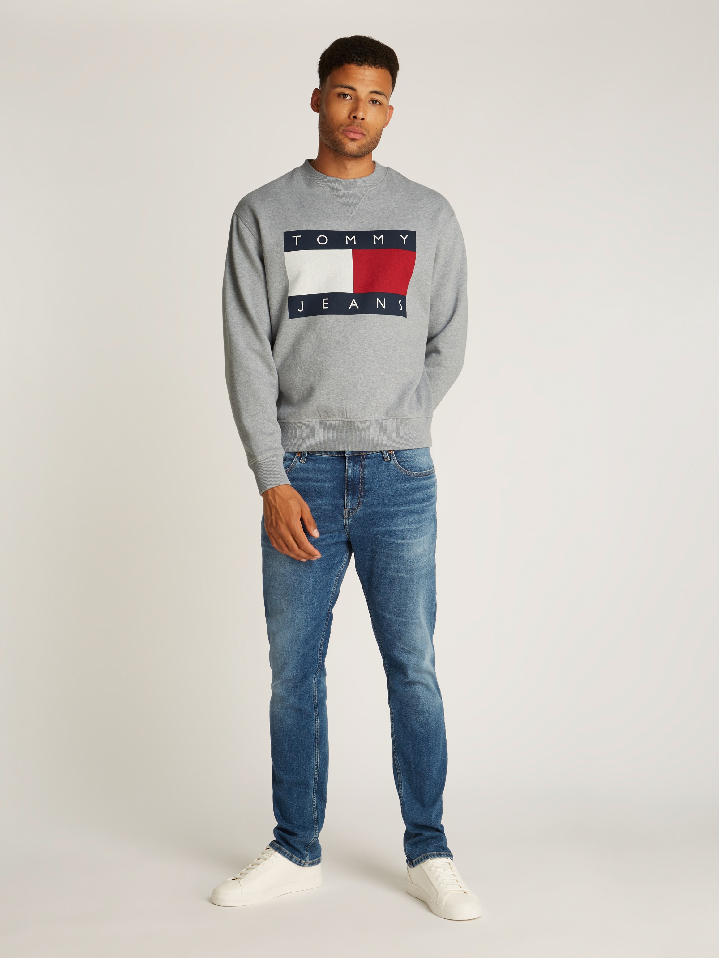 Tommy Jeans Sweatshirt »TJM MELANGE FLAG CREW«, mit großem Logo