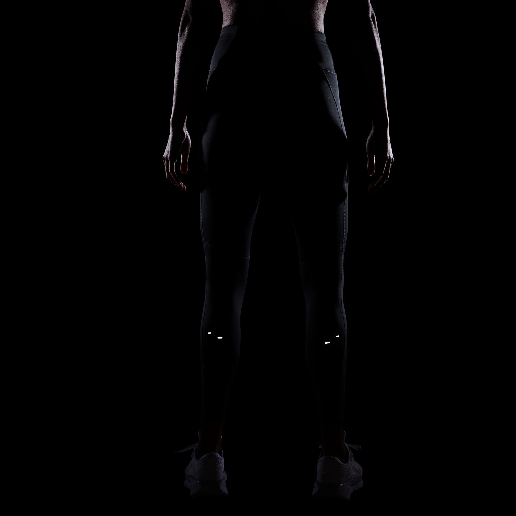 Nike Lauftights »W NK DF TEMPO HR 7/8 TGT SWHBR«  schnell trocknendes Material, atmungsaktiv, sportlicher Stil