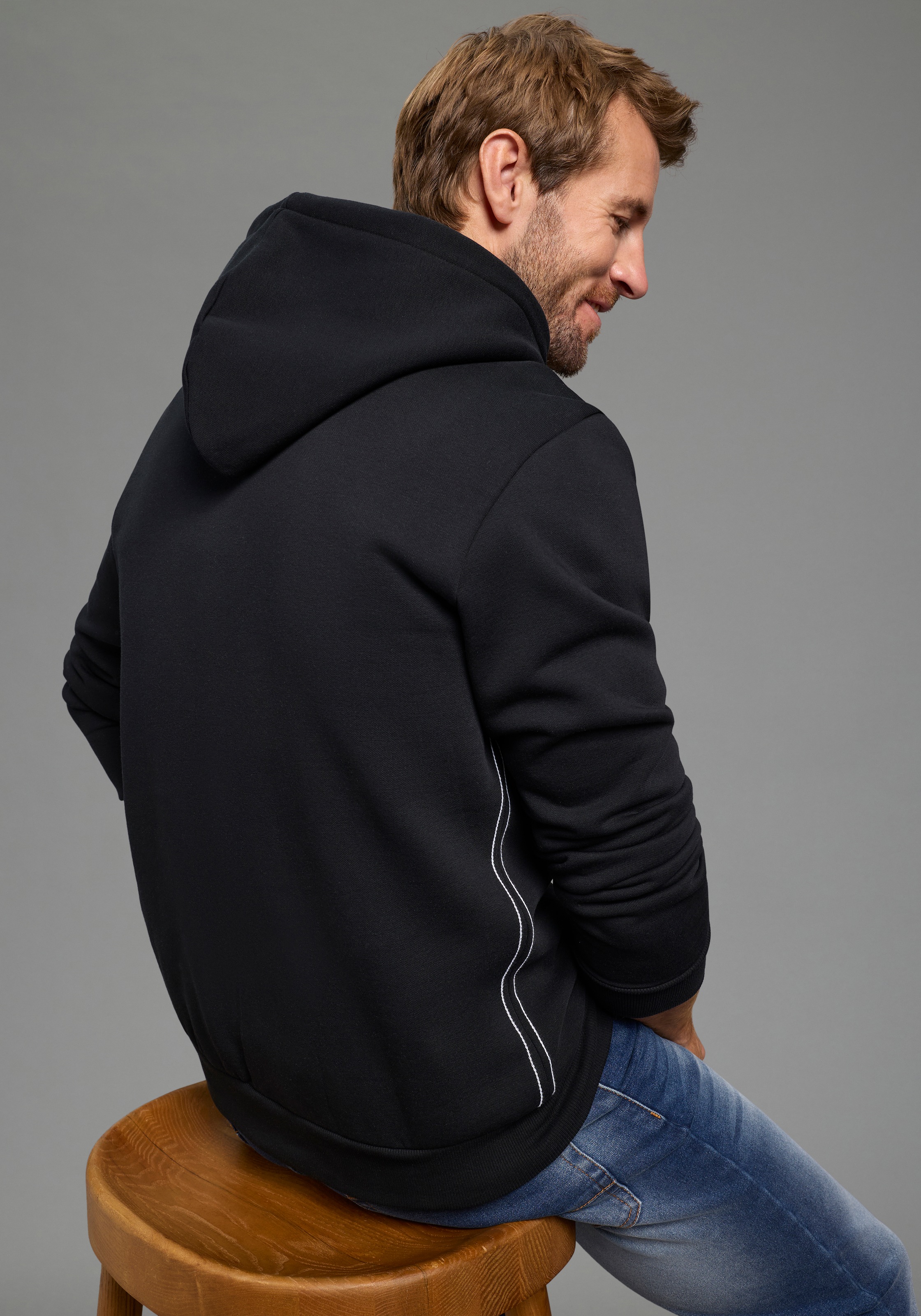 KangaROOS Kapuzensweatshirt, mit regulierbarem Elastikband an der Kapuze, s günstig online kaufen