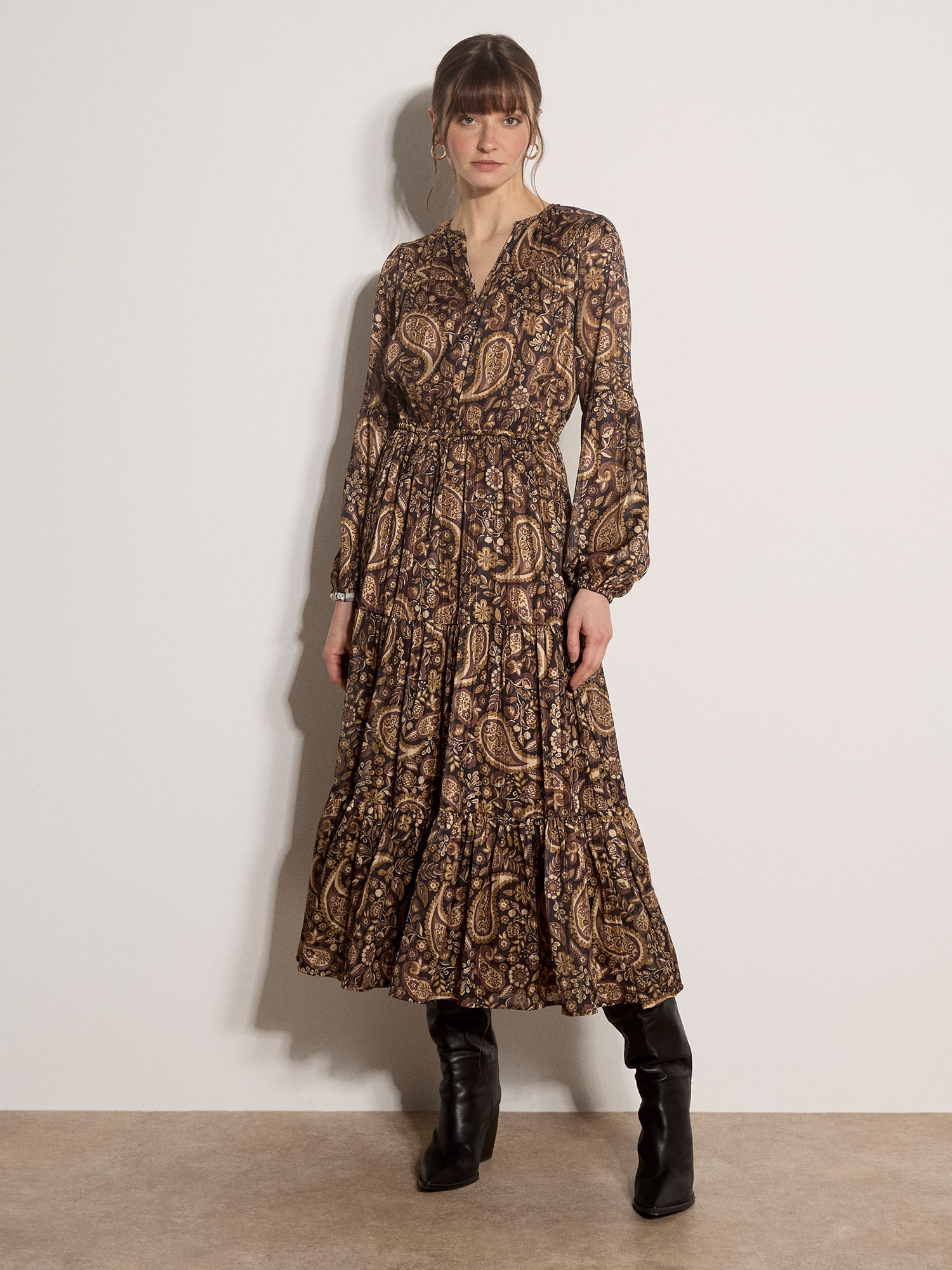 Apricot Midikleid »Paisleykleid aus Satin« mit metallischem Schimmer