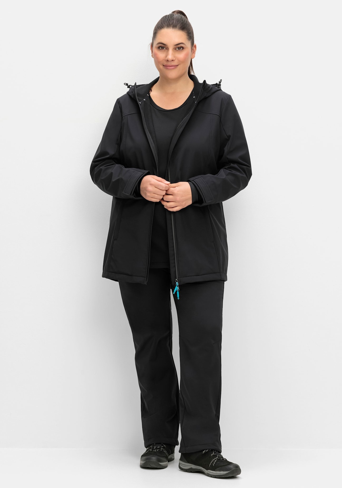 Sheego Softshelljacke, mit Kapuze günstig online kaufen