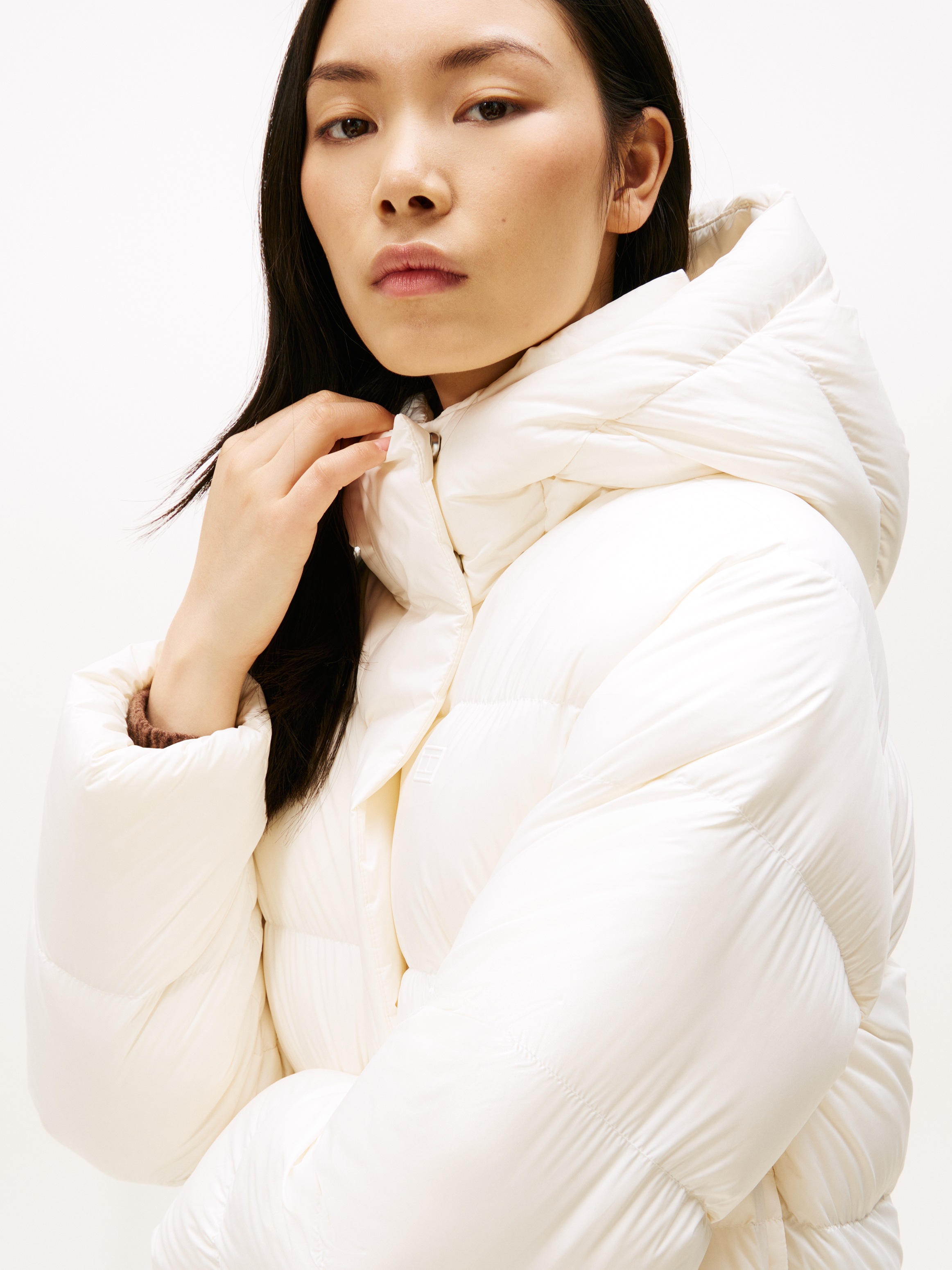 Tommy Hilfiger Steppjacke "MODERN DOWN REG JACKET" mit Kapuze günstig online kaufen