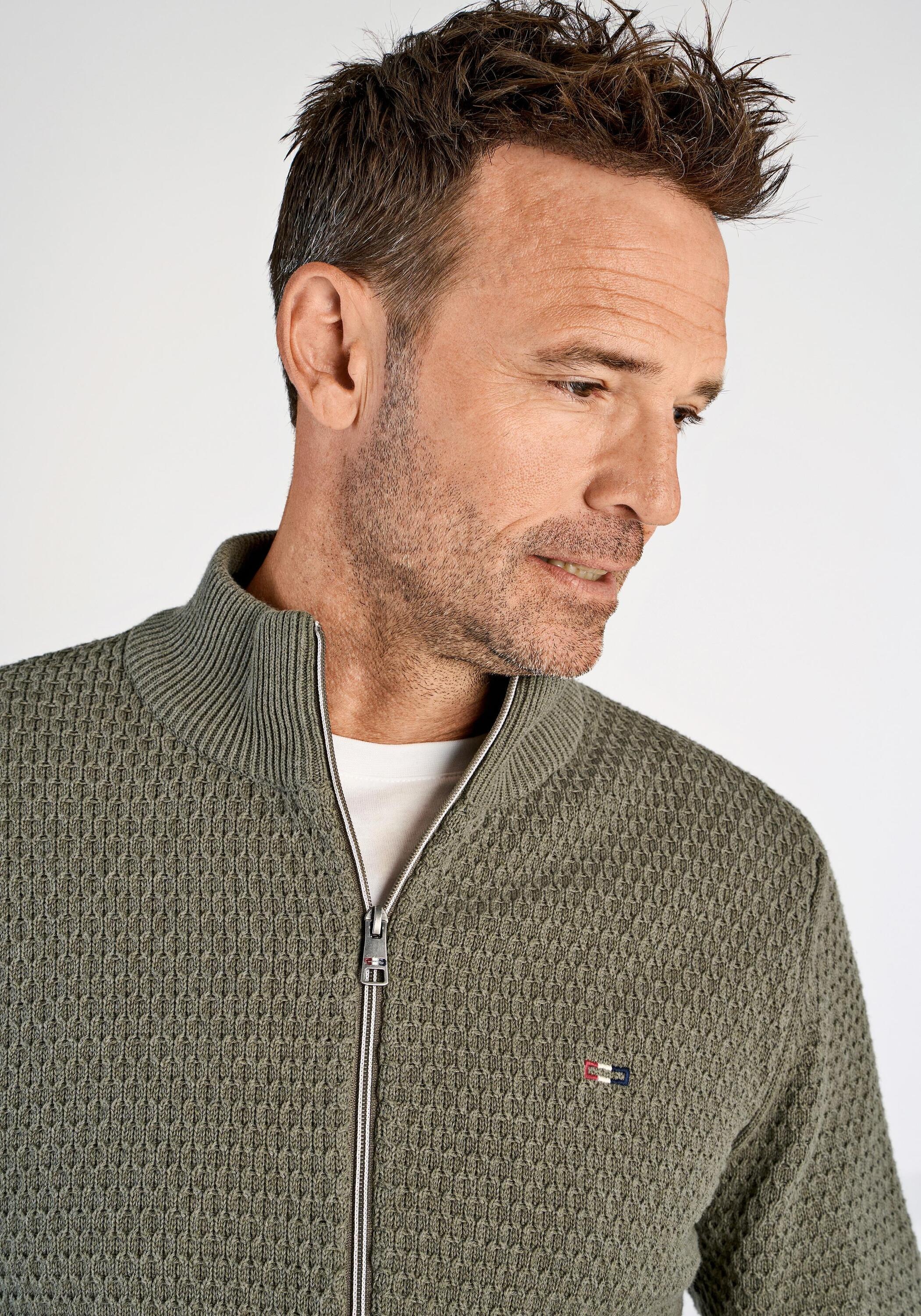 Thumbnail - BISON Cardigan "BISON Cardigan"