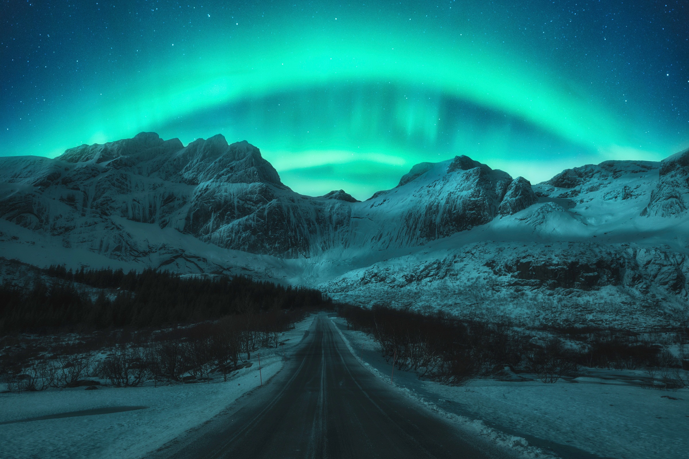 Papermoon Fototapete »Photo-Art  CARLOS GONZALEZ, DER BERG IN SEINER REINSTEN FORM«