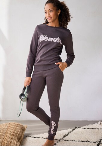 Bench. Loungewear Sweatpants su Logodruck ir Stickerei L...