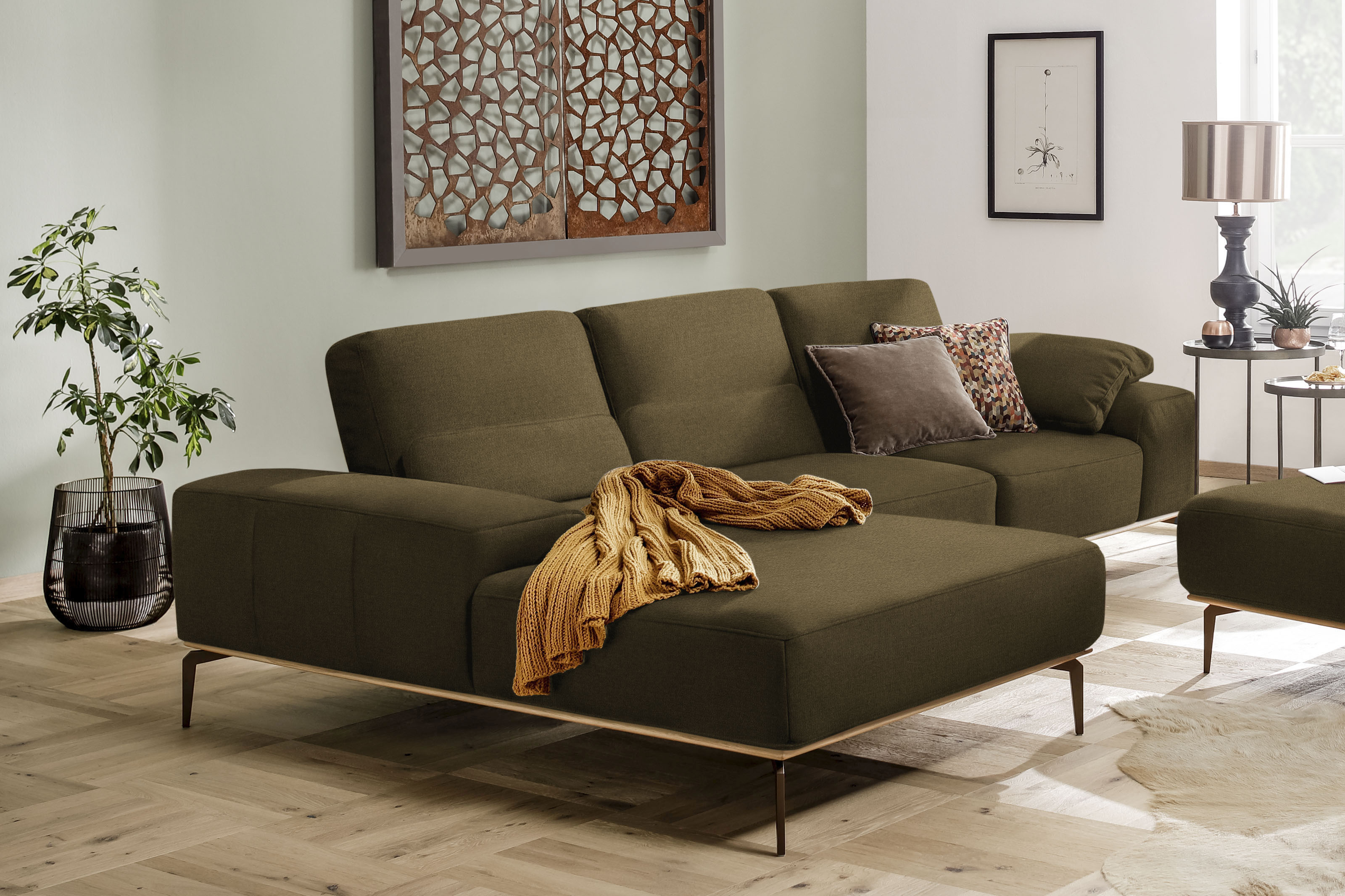 W.SCHILLIG Ecksofa "run, Designsofa mit tollem Sitzkomfort, L-Form" mit Holzsockel, Füße in Bronze pulverbeschichtet, Breite 299 cm