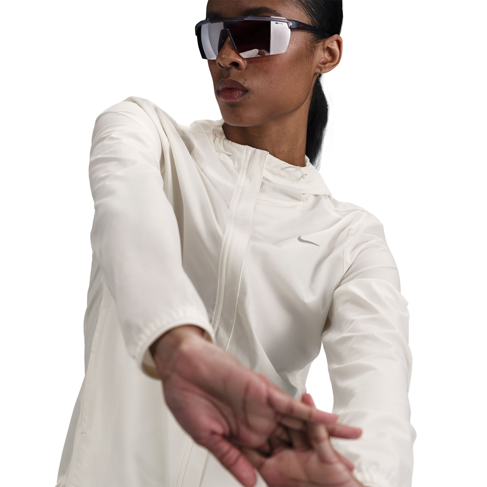 Nike Laufjacke »W NK SWIFT RPL PKBL JKT« mit Kapuze mit Kapuze mit Kordelzug, atmungsaktiv, wasserabweisend, windabweisend
