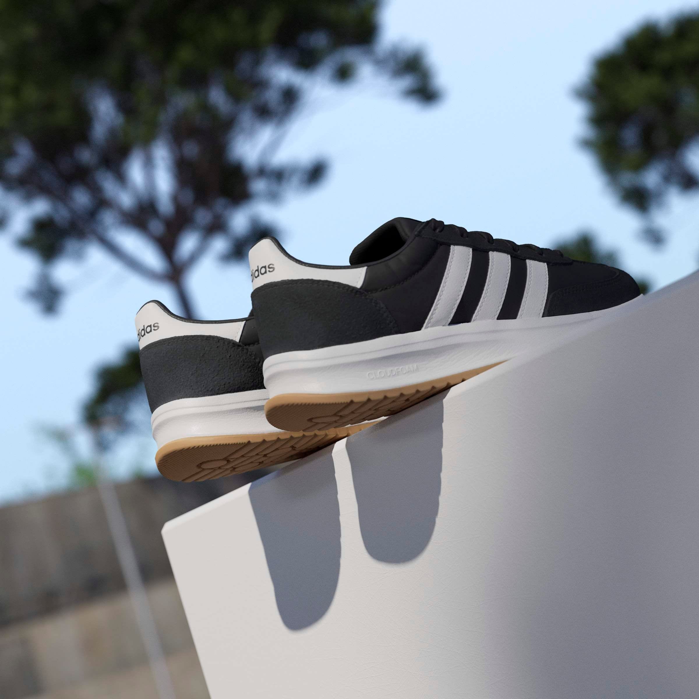 adidas Sportswear »RUN 70S 2.0«  inspiriert vom Design des SL72