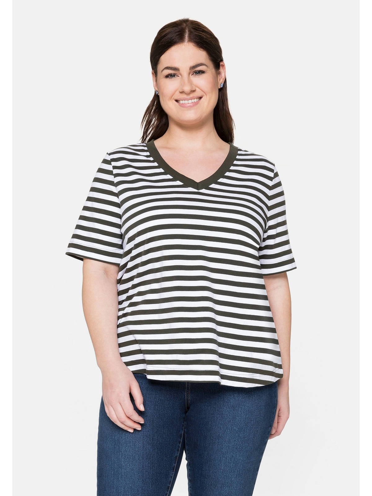 BAUR | online Größen«, mit bestellen Sheego T-Shirt verlängertem Kurzarm »Große