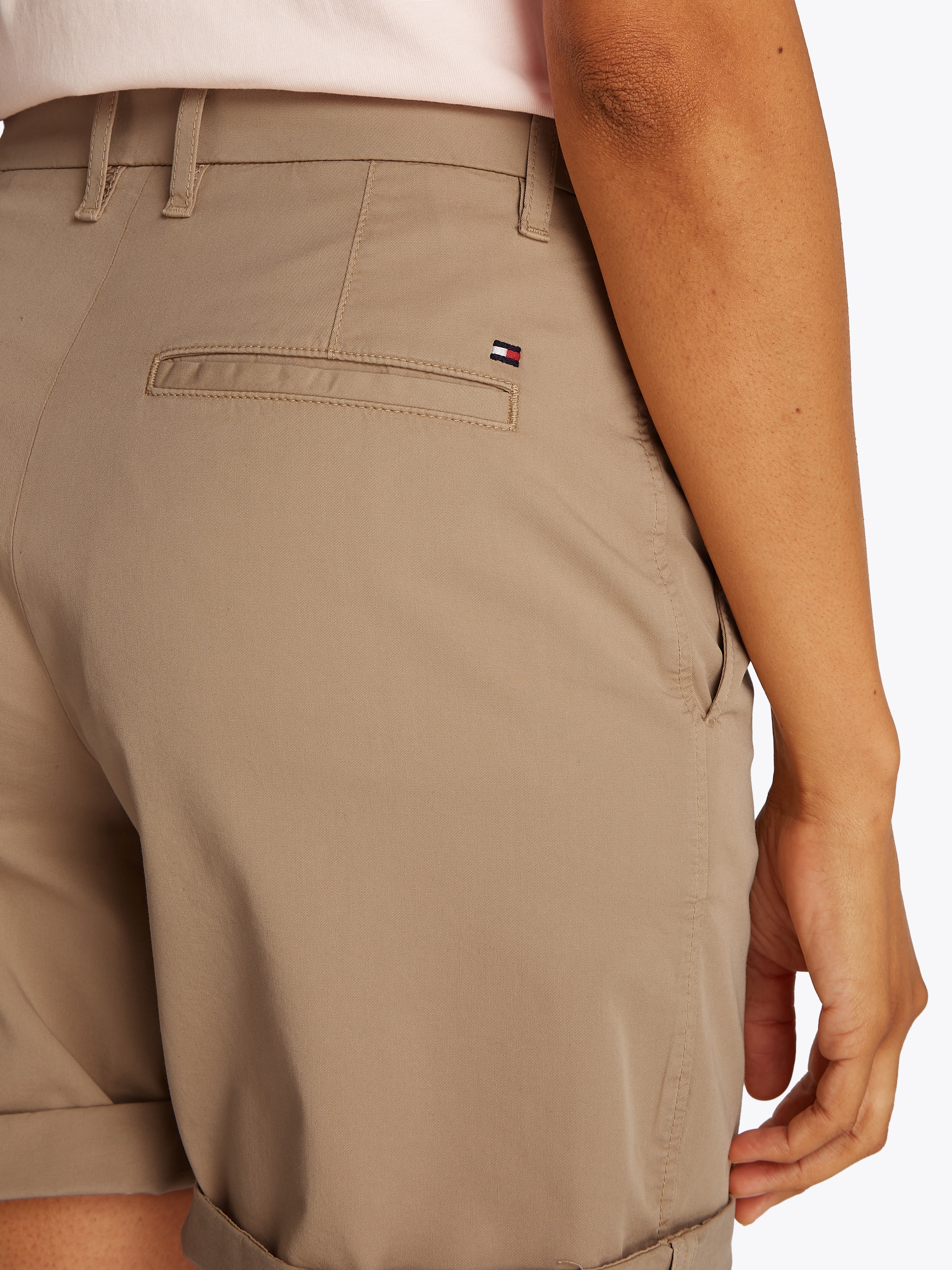 Tommy Hilfiger Chinoshorts "CO BLEND GMD CHINO SHORT" mit Umschlagsaum günstig online kaufen
