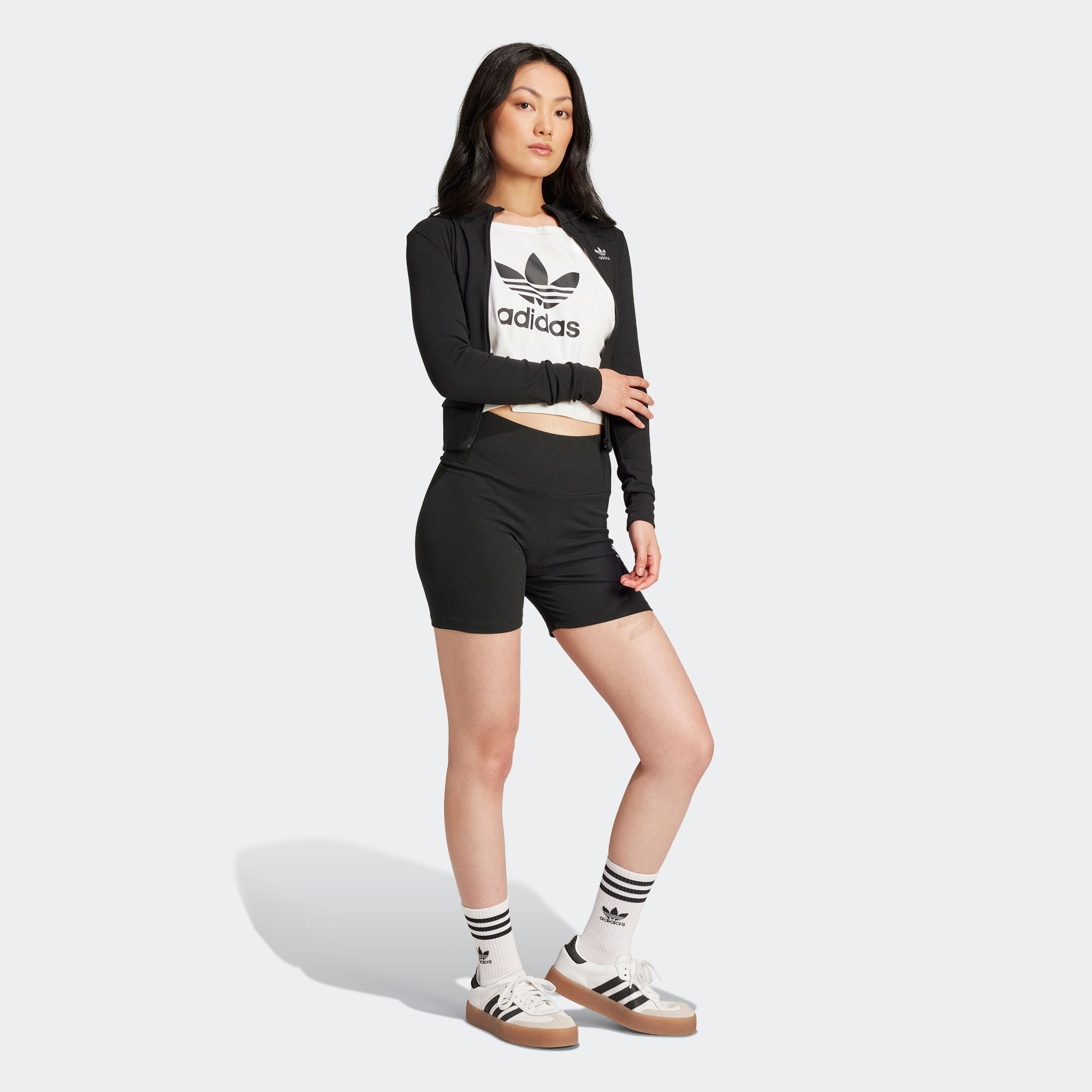 adidas Originals Shorts "ESS RIB SHORTS" in Ripp Optik, für vielseitigen Ei günstig online kaufen