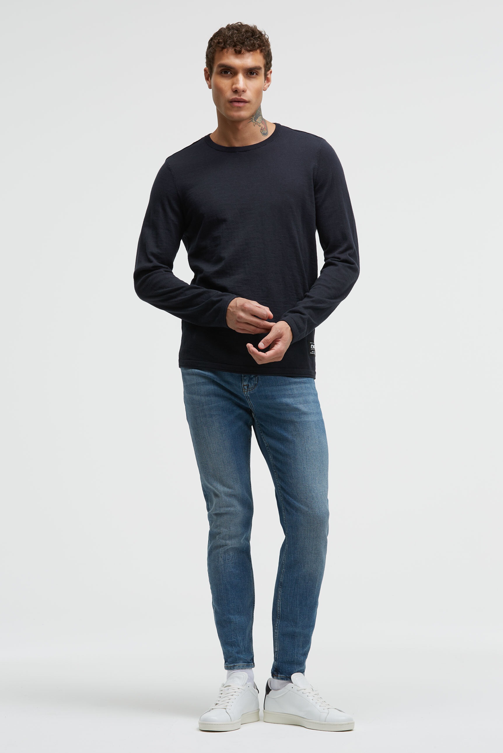 CMPD Rundhalspullover mit Rollsäumen