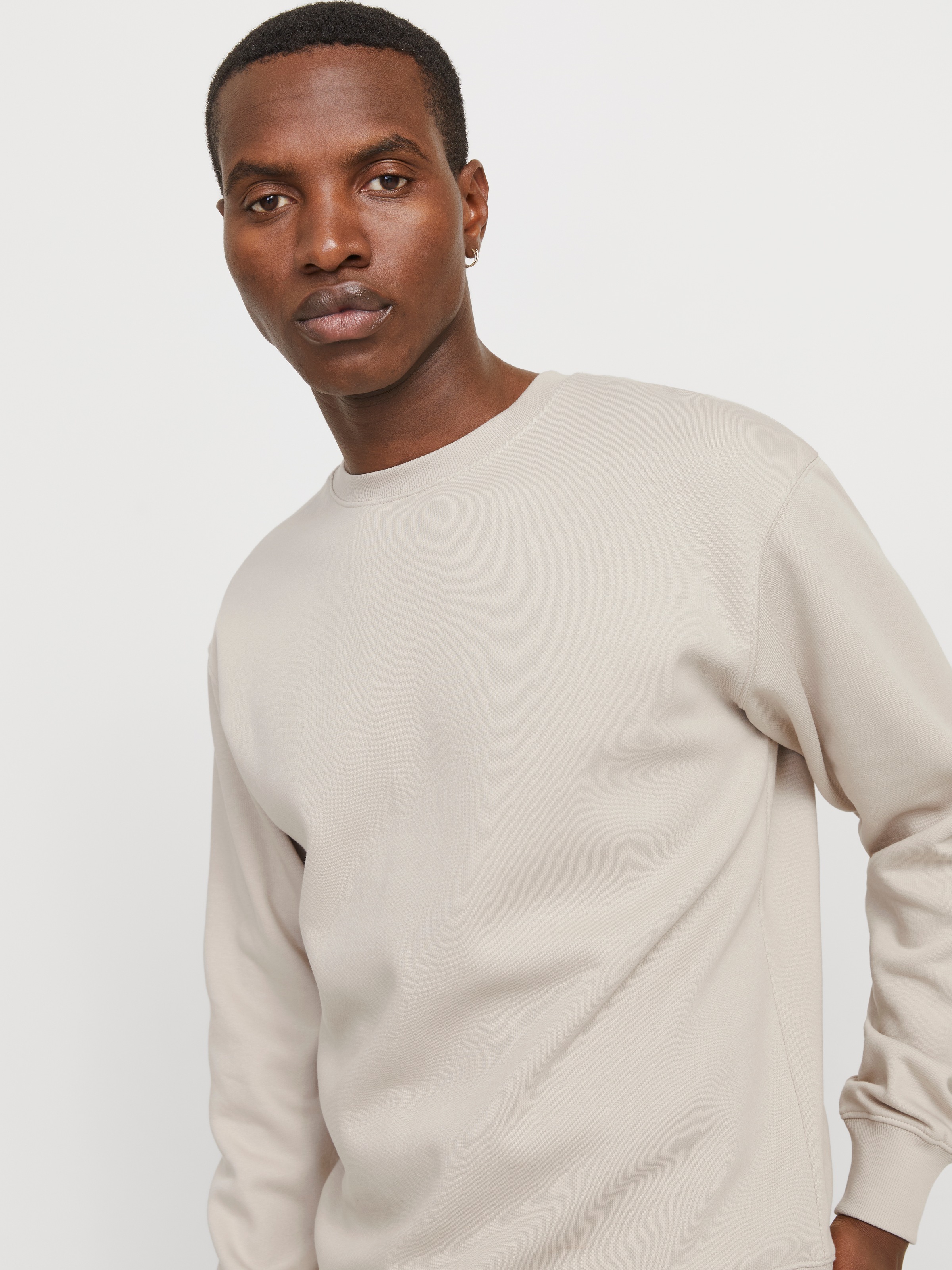Jack & Jones "JJESTAR BASIC SWEAT CREW NECK NOOS", mit Rundhalsausschnitt günstig online kaufen