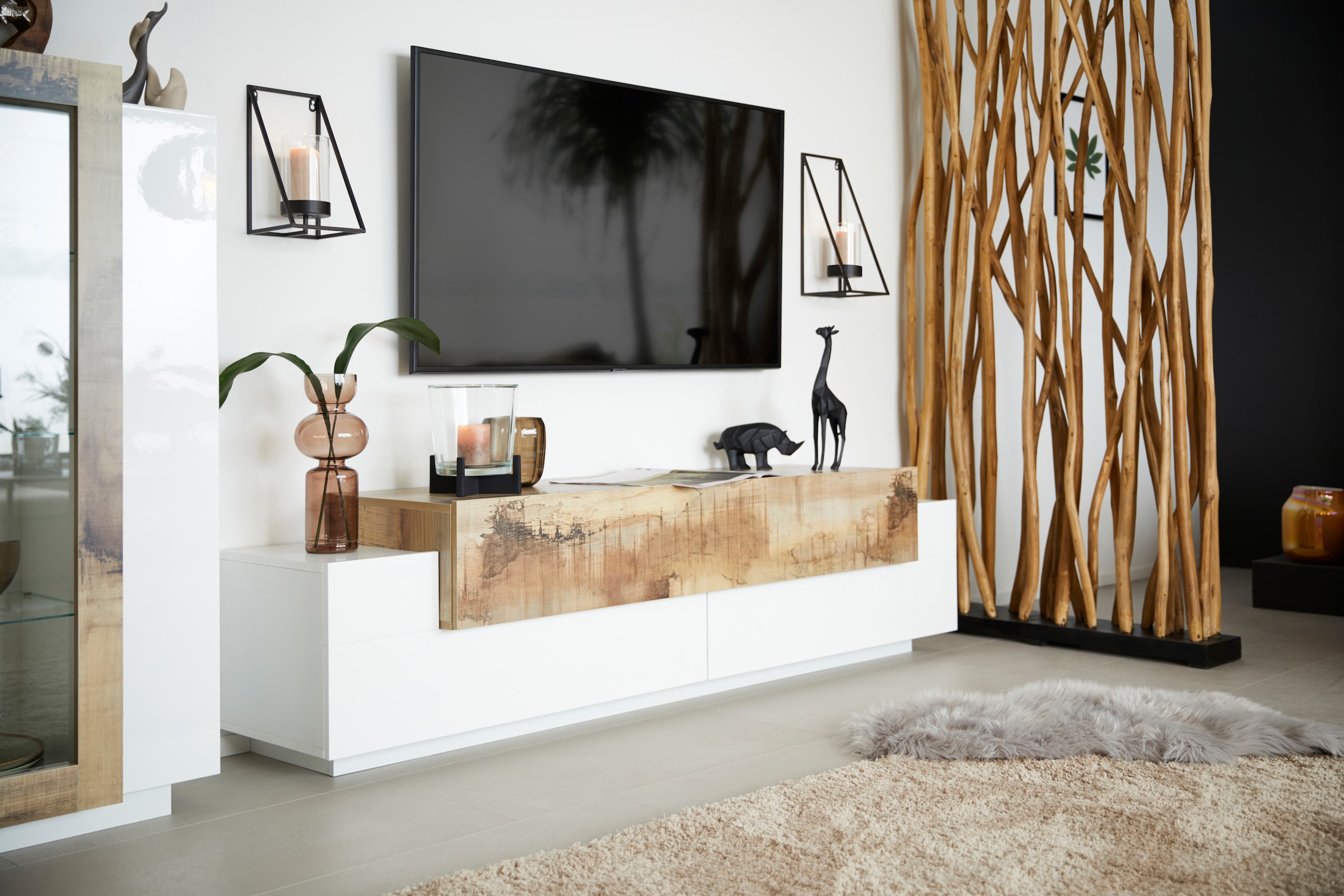 INOSIGN Wohnwand »Coro, Anbauwand, Medienwand«, (Set, 2 St.), Lowboard 4 Fächer, Breite 200cm und Vitrine 3 Türen, Breite 80cm