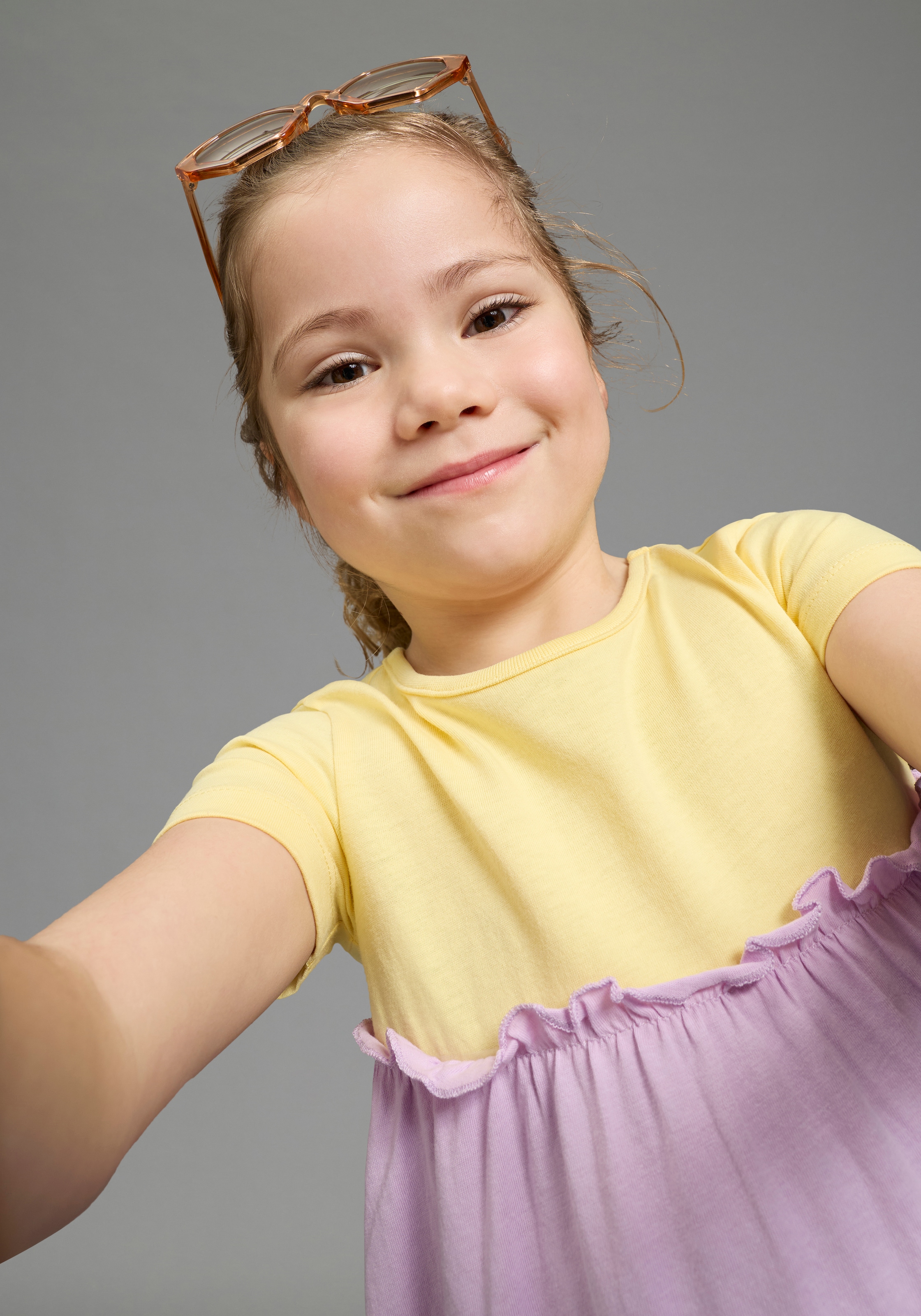 KIDSWORLD Jerseykleid »- Volantkleid für kleine Mädchen« festliche Anlässe,  kniefreie Länge,  verspielter Stil