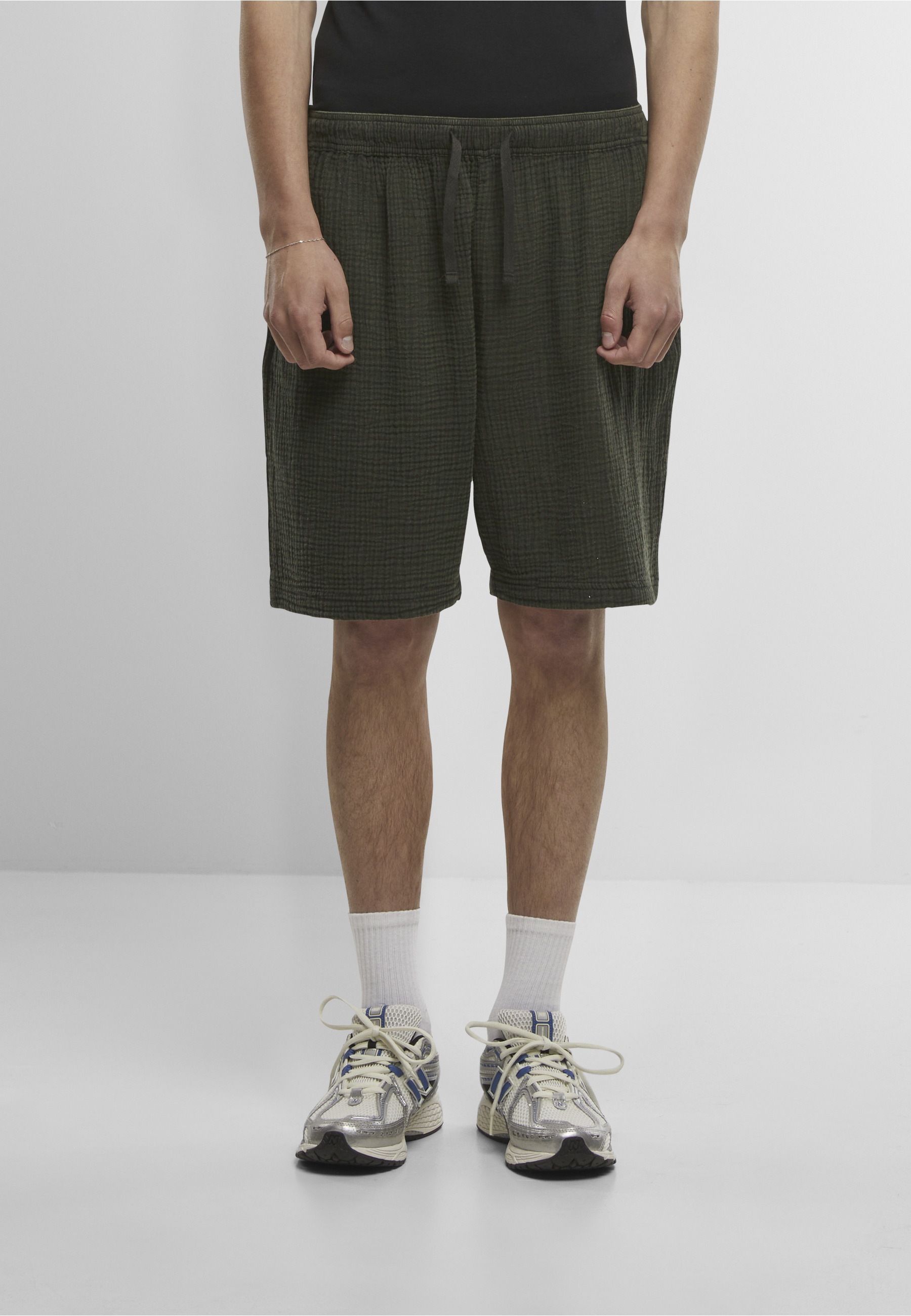 URBAN CLASSICS Shorts »Urban Classics Acid Washed Musselin Shorts«