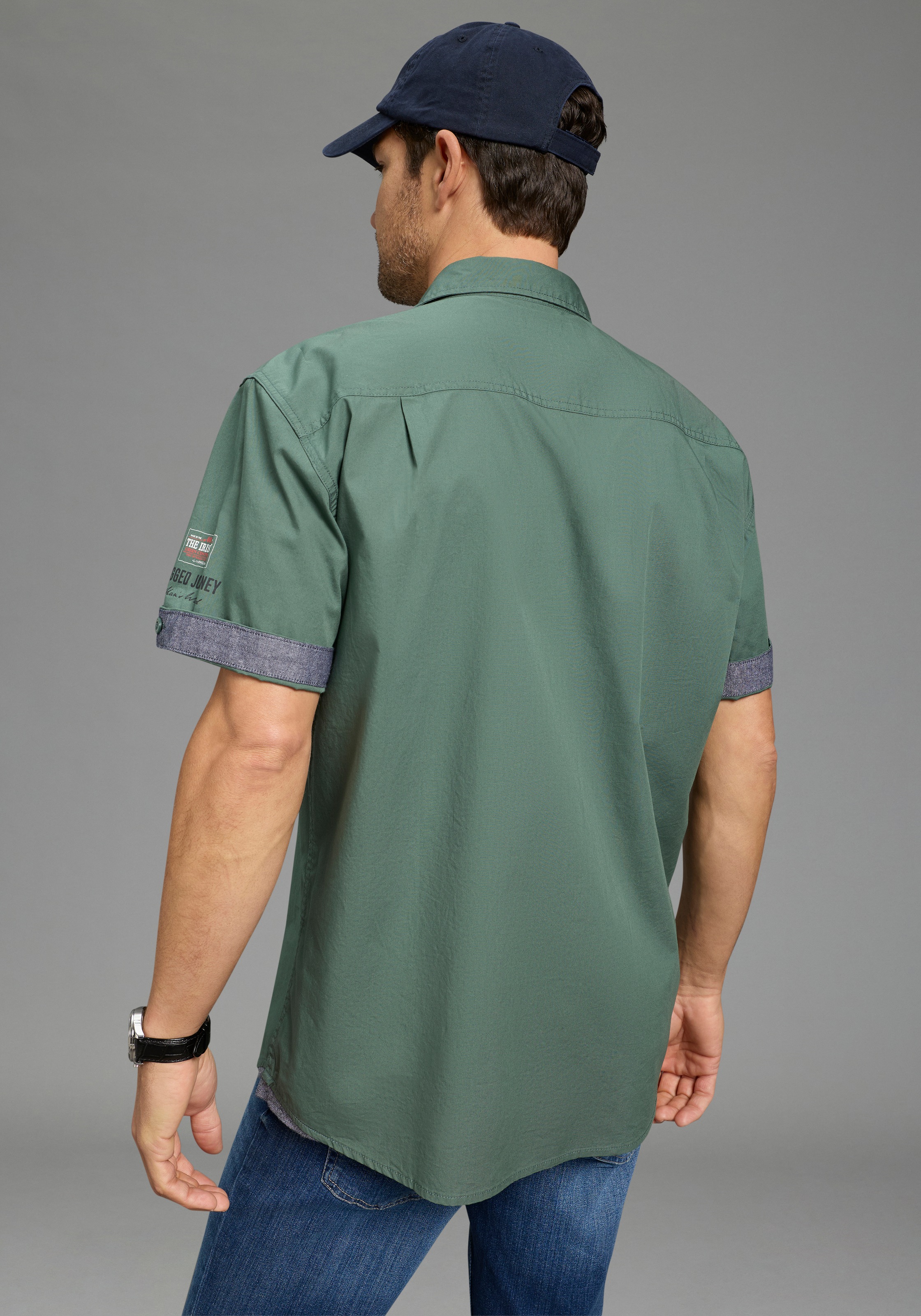 Mans World Kurzarmhemd mit Print und Aufnähern günstig online kaufen