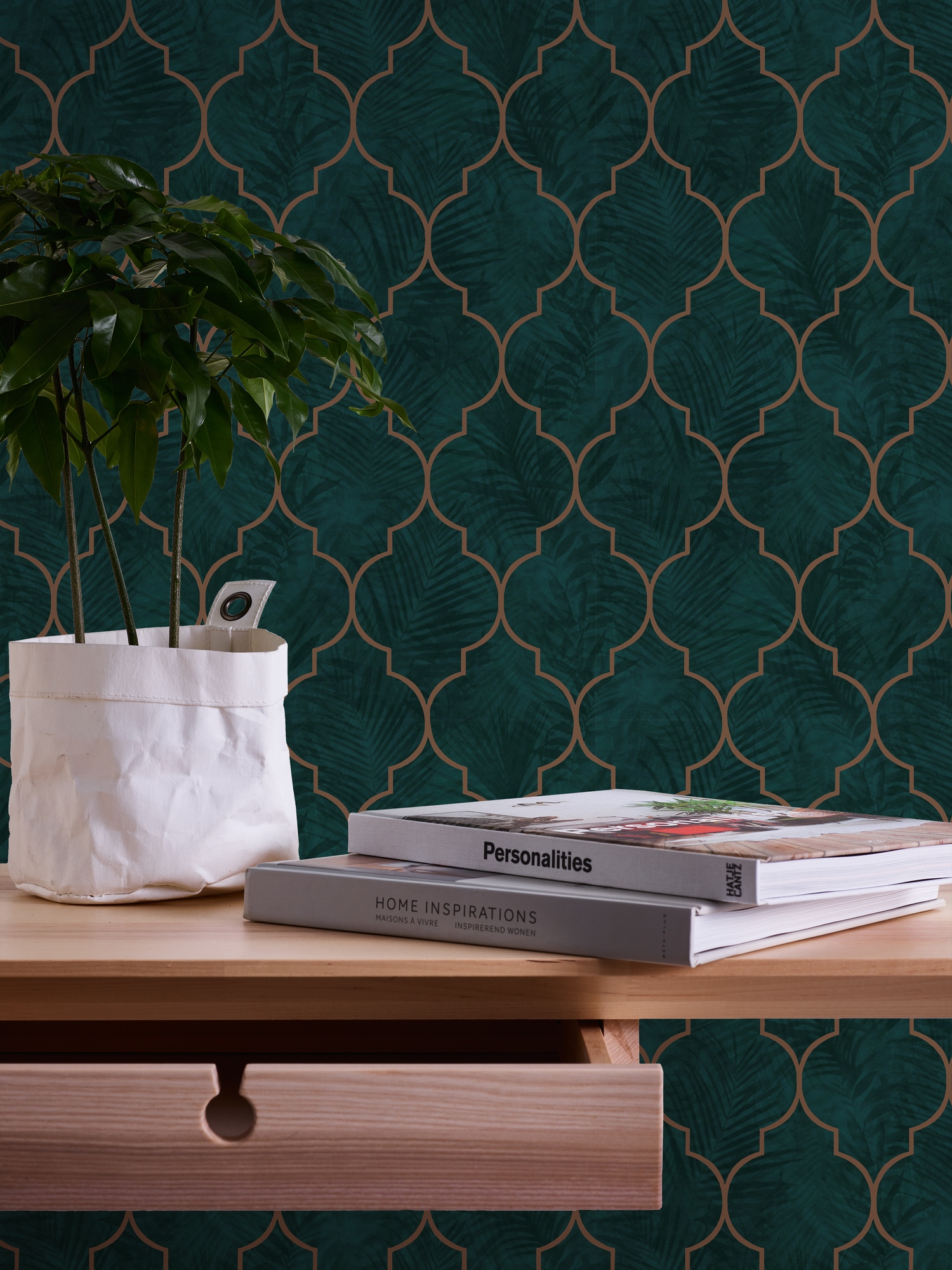living walls "LIMITED – Botanische Geometrie" botanisch geometrisch naturalistisch leicht strukturiert Stilisierte Blätter in grafischem Ornamentmuster