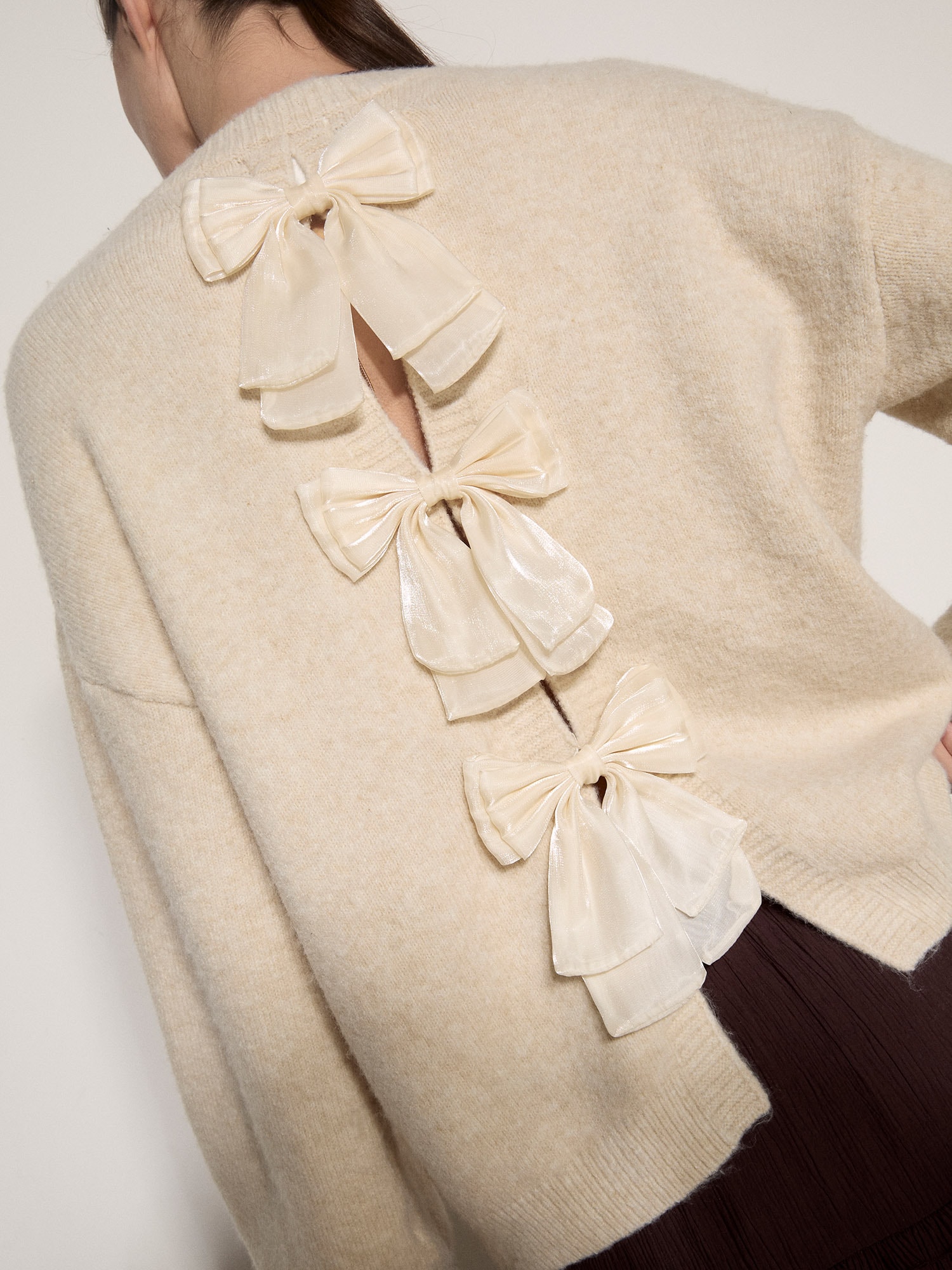 Apricot Rundhalspullover "Weicher Pullover mit Schleife am Rücken" in Oversize
