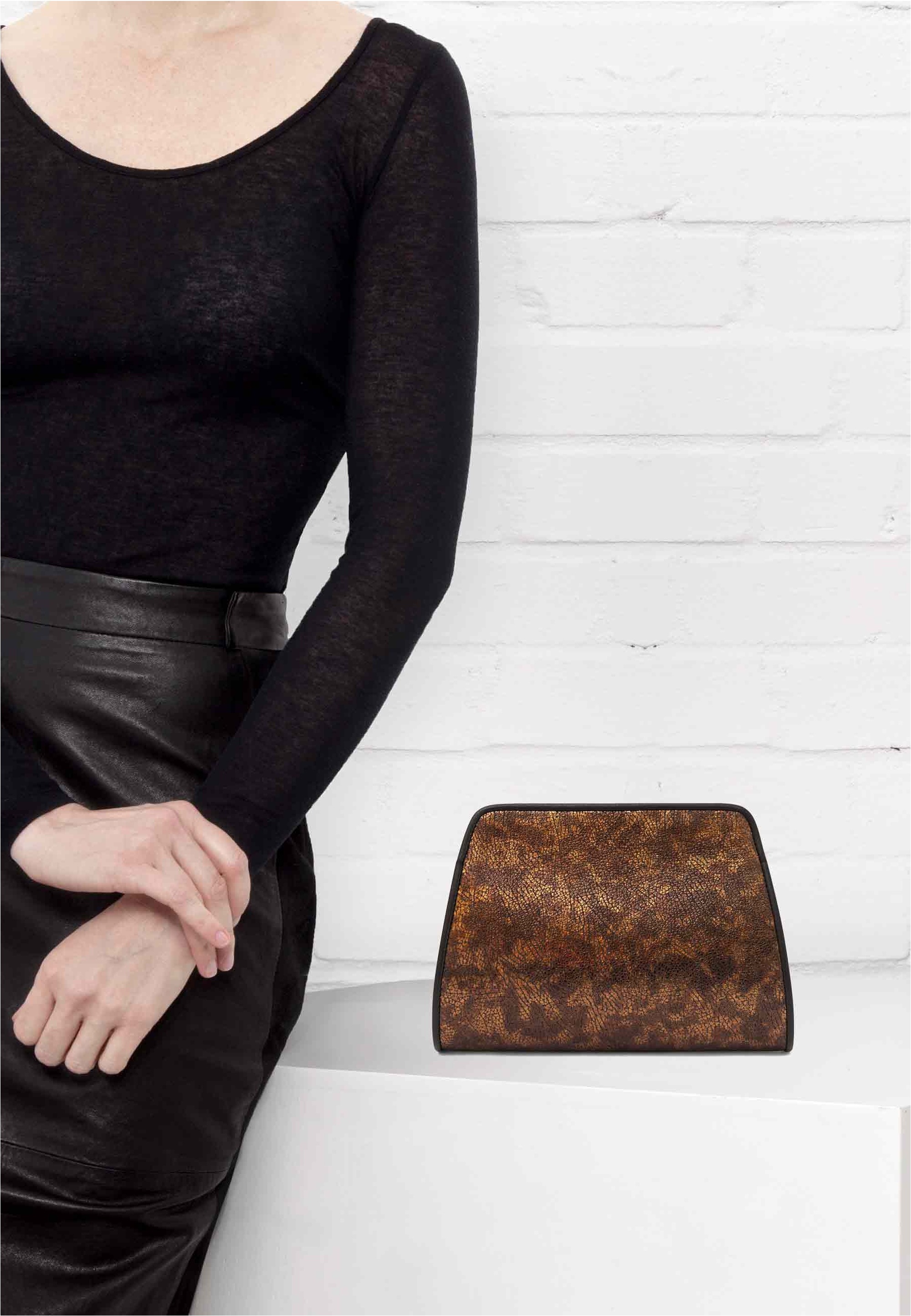 GRETCHEN Schultertasche »Lyra Clutch Two«, aus italienischem Kalbsleder