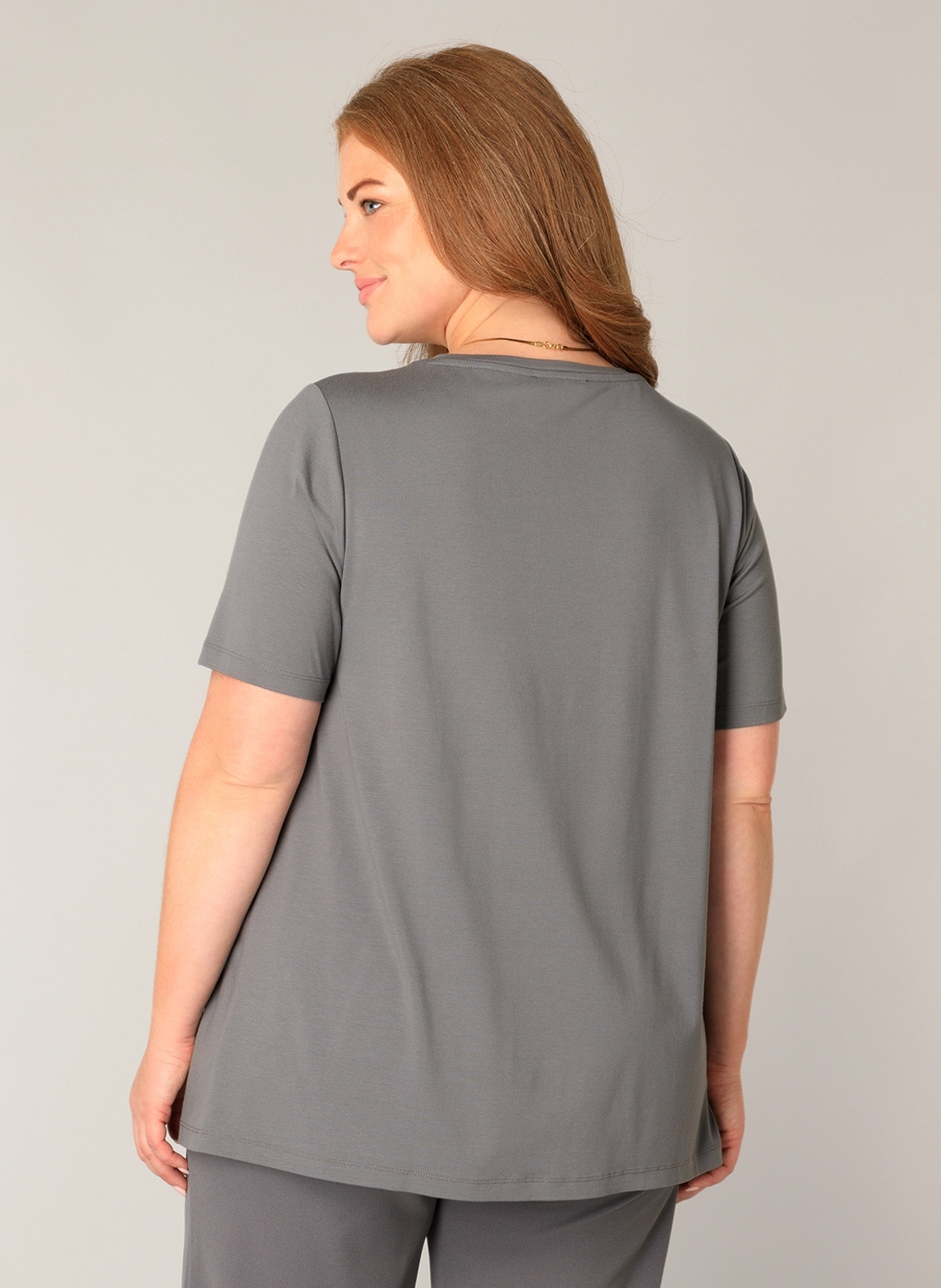 Base Level Curvy T-Shirt »Alba«, mit V-Ausschnitt