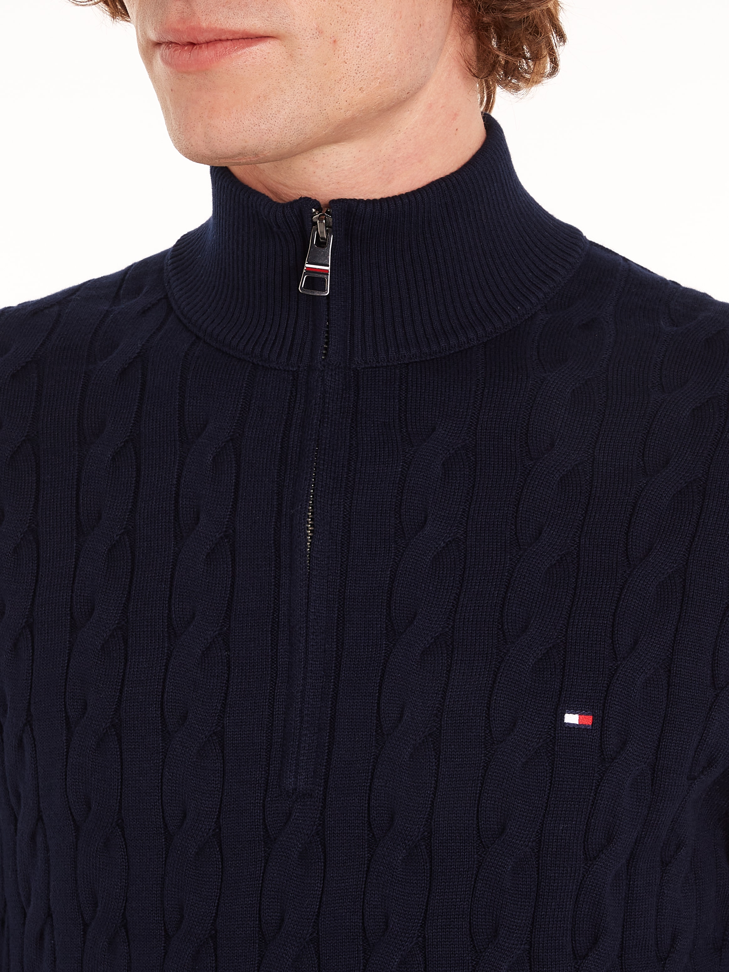 Tommy Hilfiger Strickpullover »CLASSIC COTTON CABLE ZIP MOCK«, mit modischem Zopfmuster