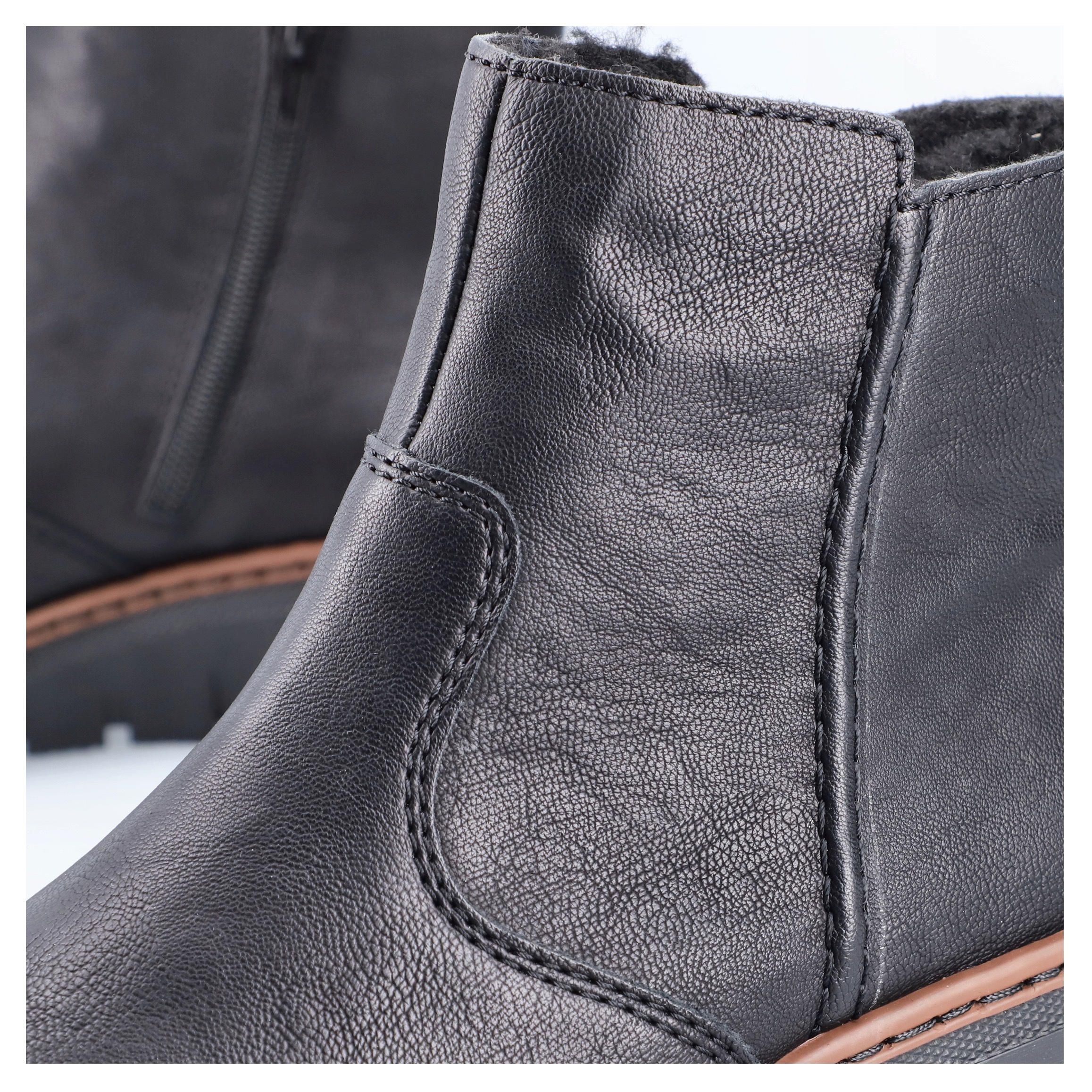 Rieker Winterstiefelette, mit modischem 4,5 cm Keilabsatz