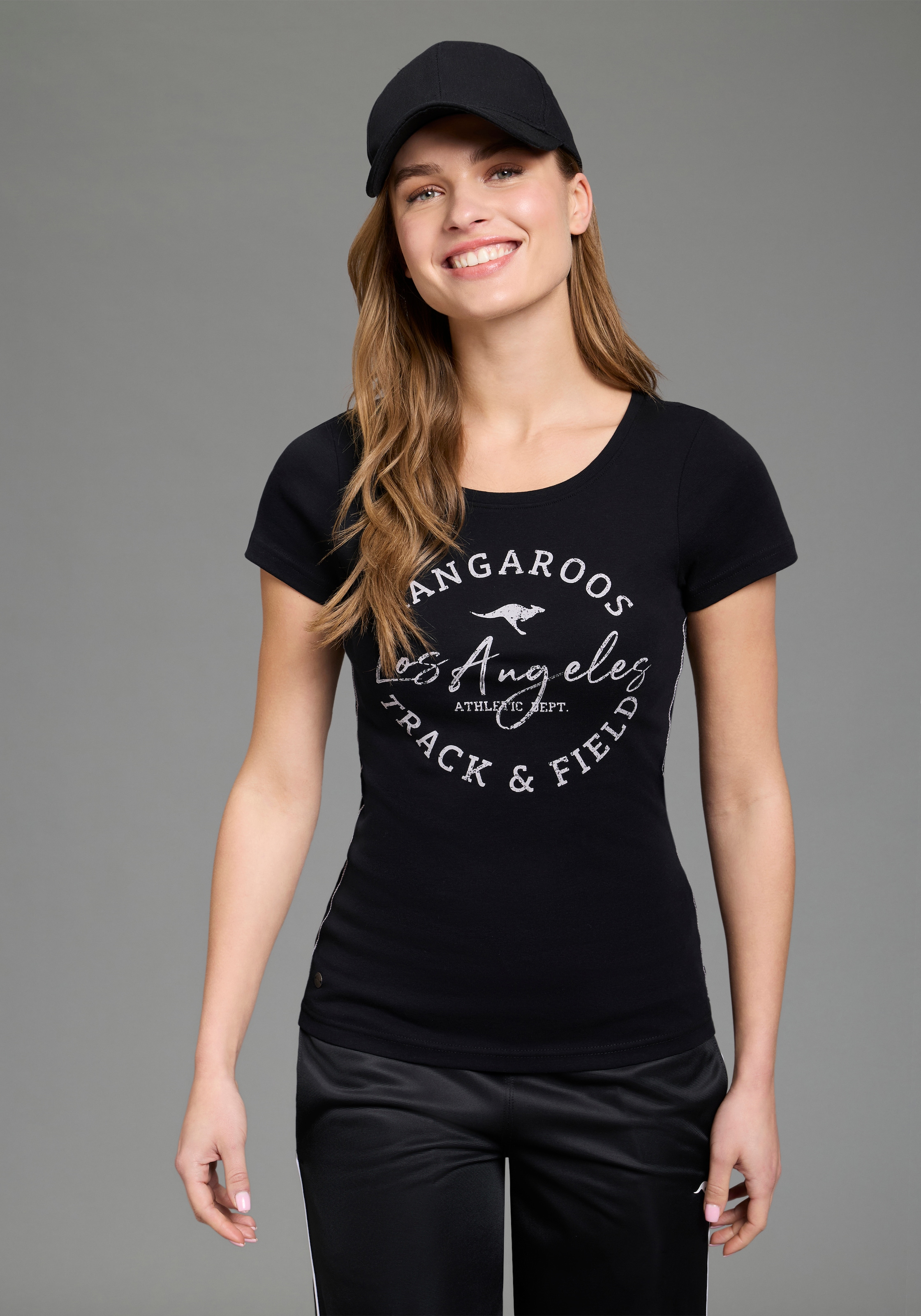 KangaROOS Print-Shirt sehr figurbetonter Schnitt, Print, Rundhalsausschnitt günstig online kaufen