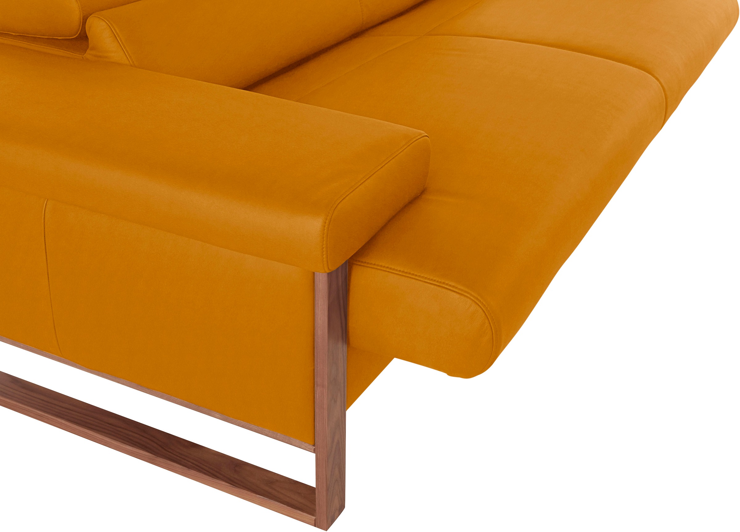 W.SCHILLIG 2,5-Sitzer »finn«, German Design Award 2016, Fußgestell Nussbaum natur, Breite 230 cm