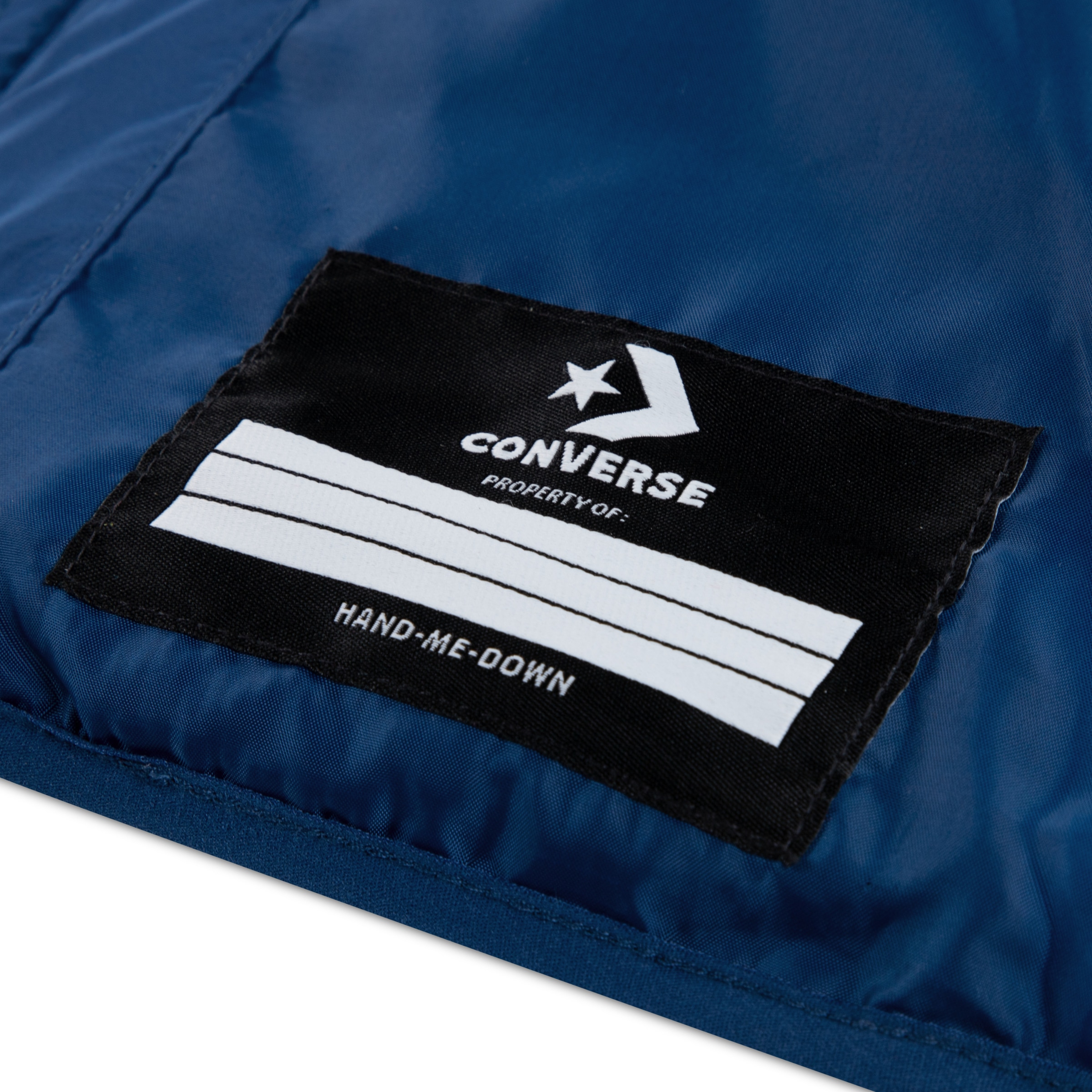 Converse Steppjacke »CNVN ESS MDWT PUFFER« mit wasserabweisender Beschichtung, leichte Ausführung