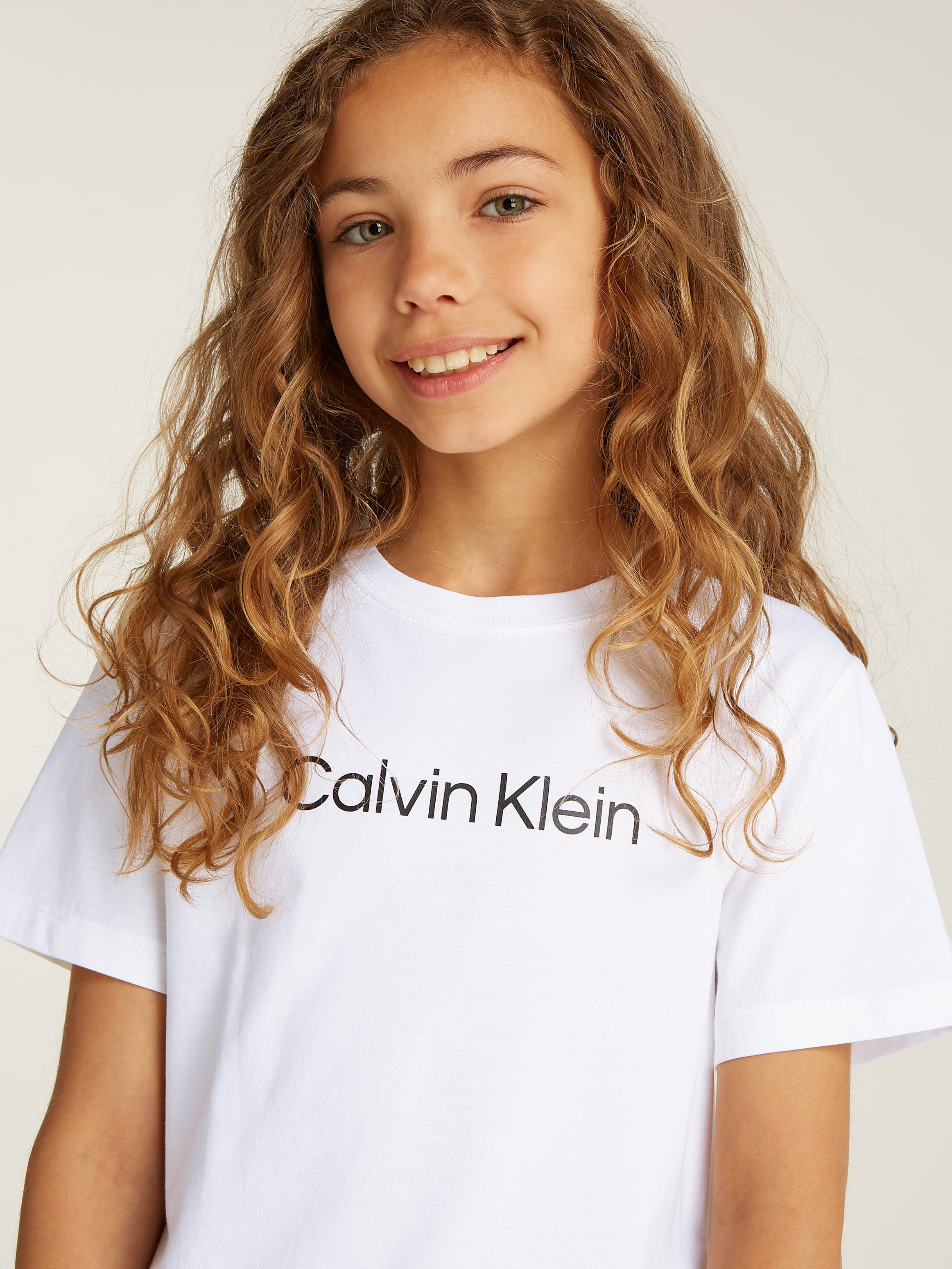 Calvin Klein Jeans Rundhalsshirt »INST. LOGO SS T-SHIRT«, für Kinder bis 16 Jahre und mit Logoschriftzug
