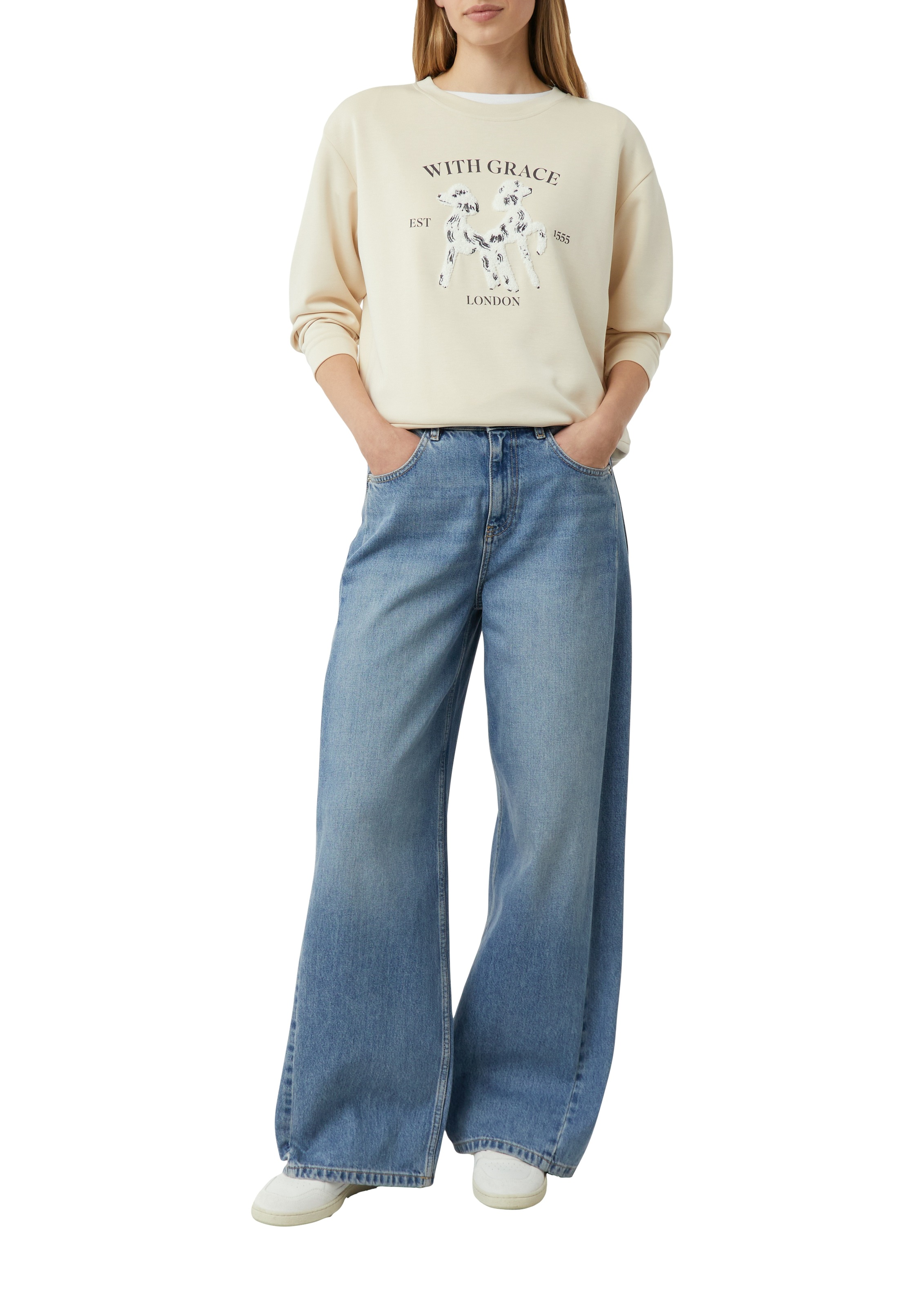 Comma Sweatshirt, mit Print und Aufnähern günstig online kaufen