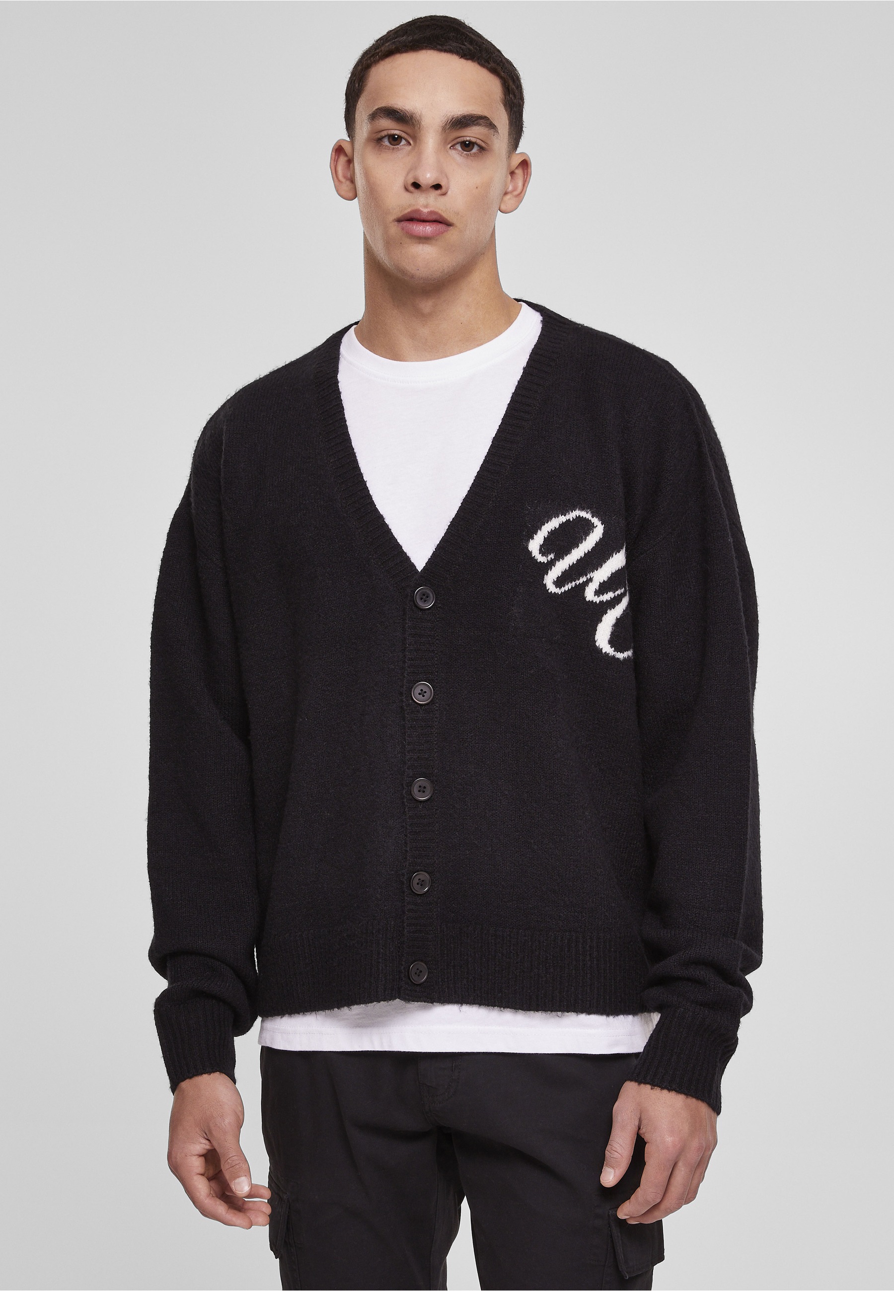 URBAN CLASSICS Rundhalspullover »Urban Classics Herren Initials Cardigan« 1 Stk.