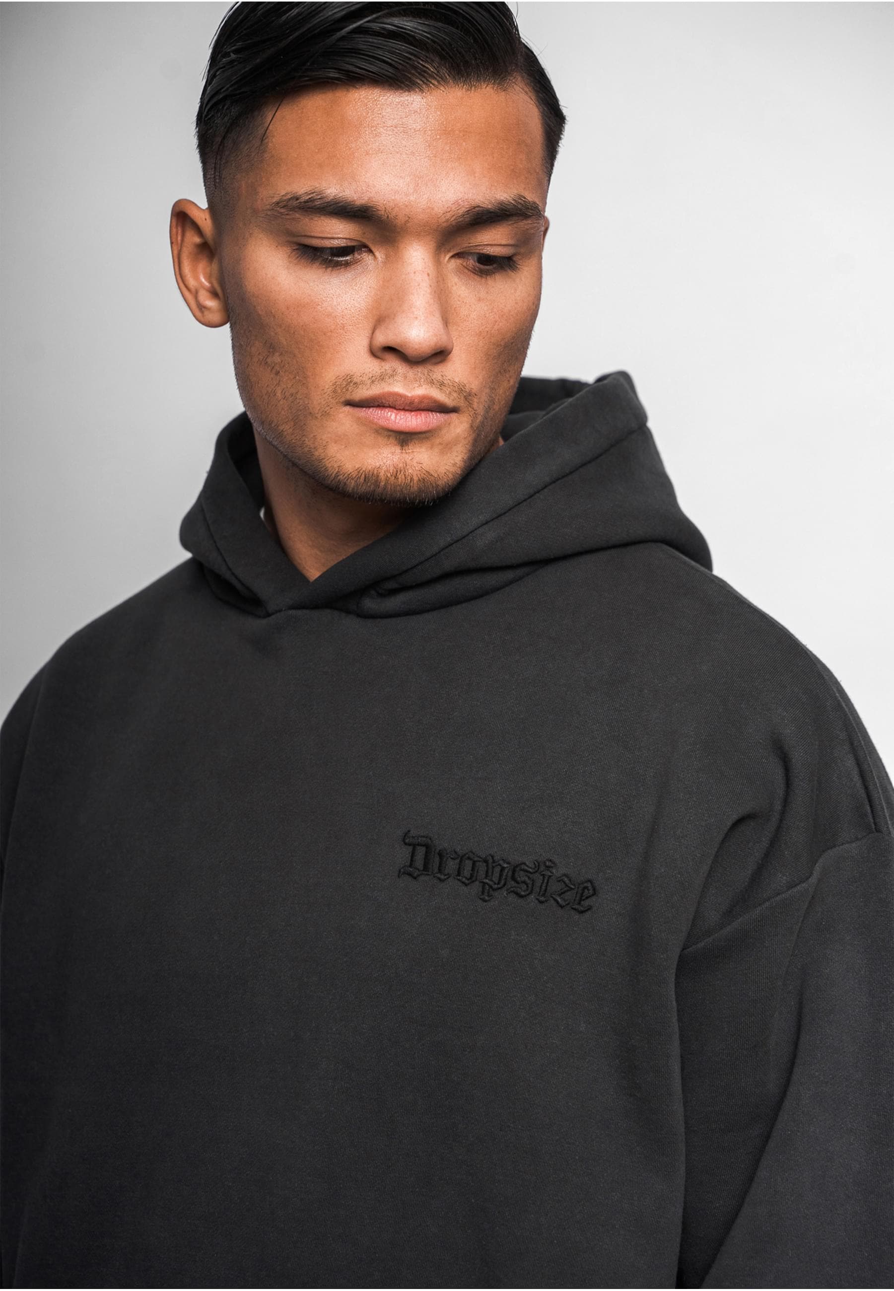 Dropsize Kapuzensweatshirt »Dropsize HEAVY OVERSIZE EMBO HOODIE«, 1 Stk.
