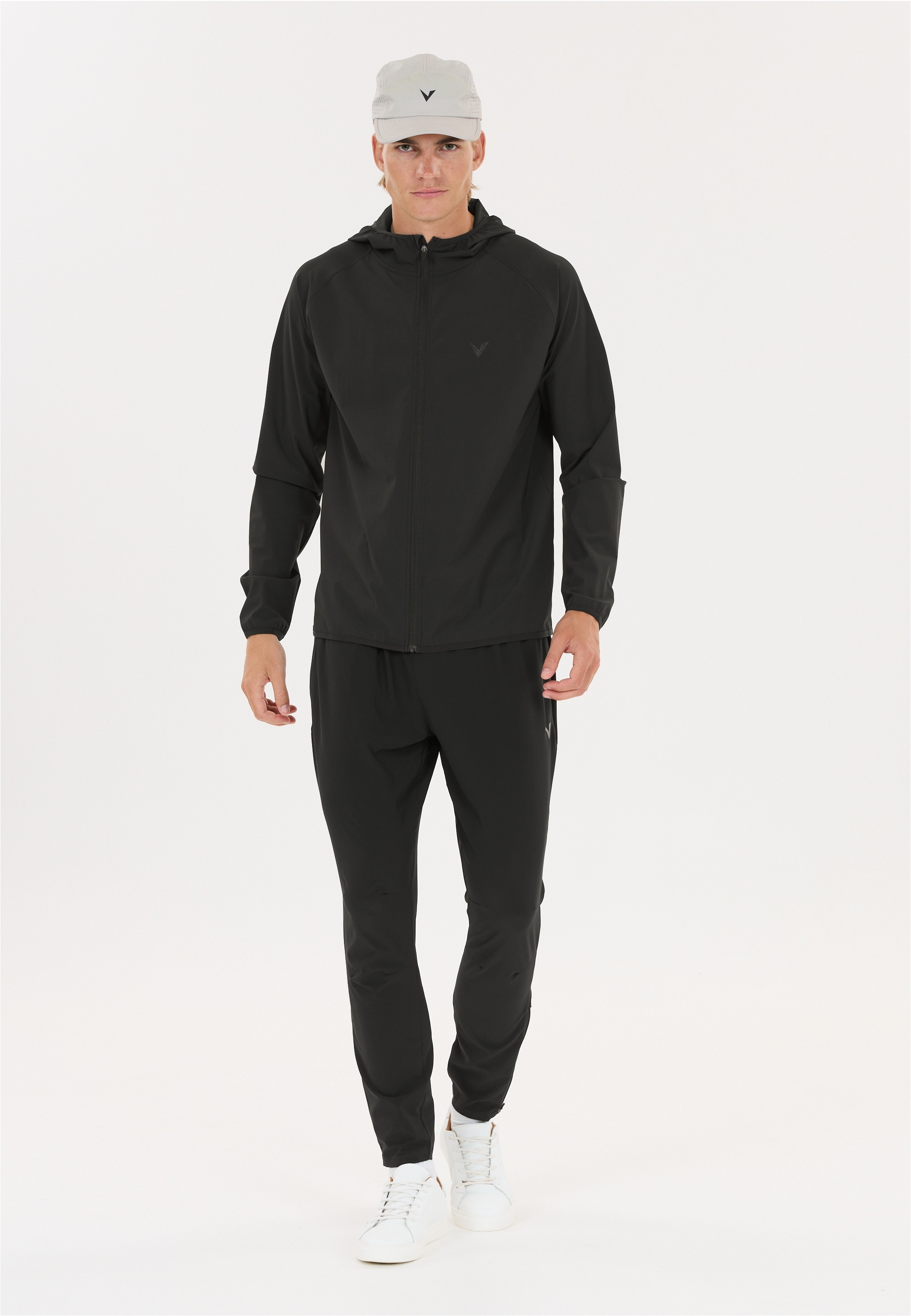 Virtus Trainingsjacke »Alonso V2« mit feuchtigkeitsregulierender Funktion