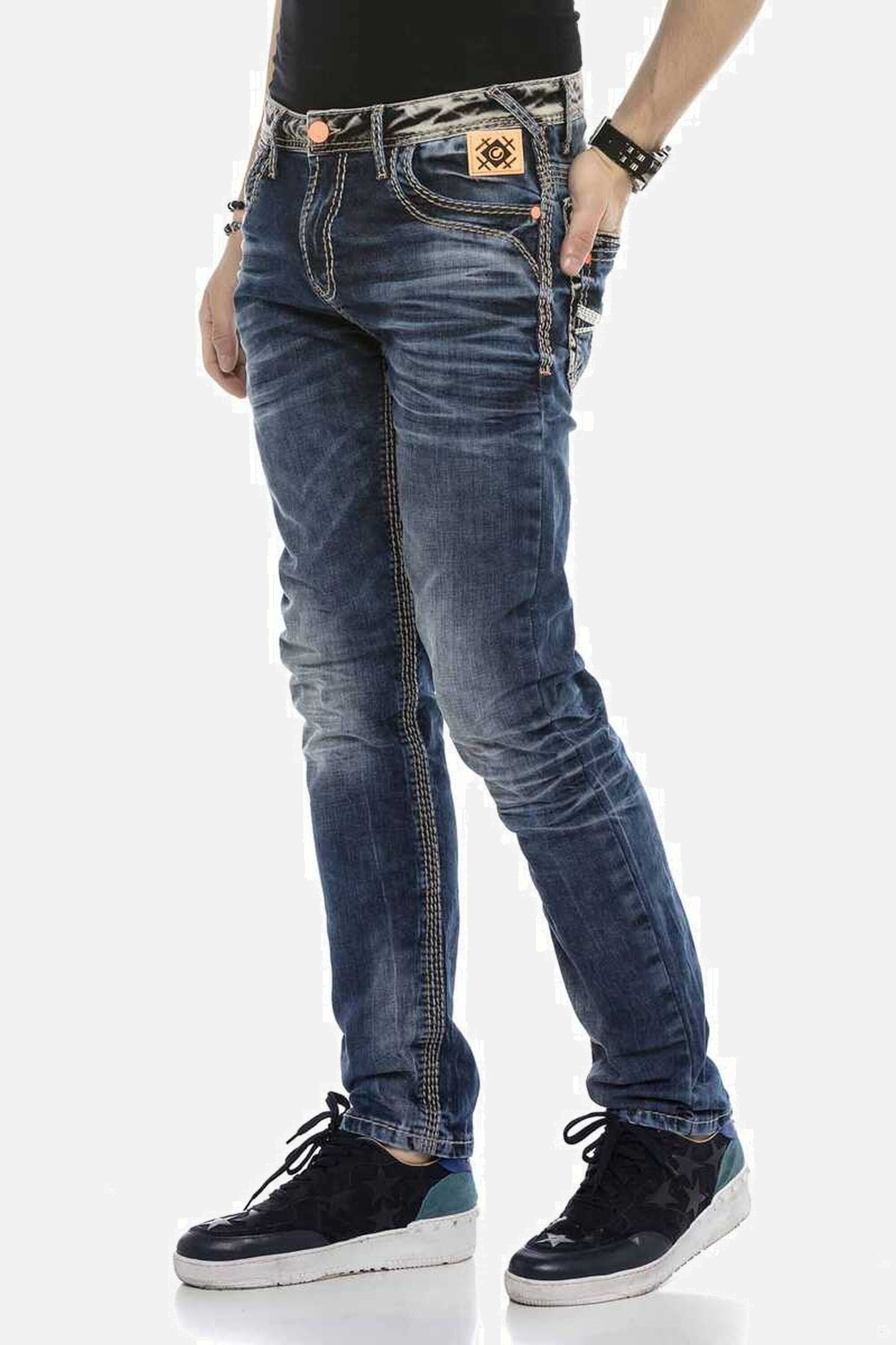 Cipo & Baxx Regular-fit-Jeans »DENIM«, bequeme Jeans mit breiten Ziernähten, CD593