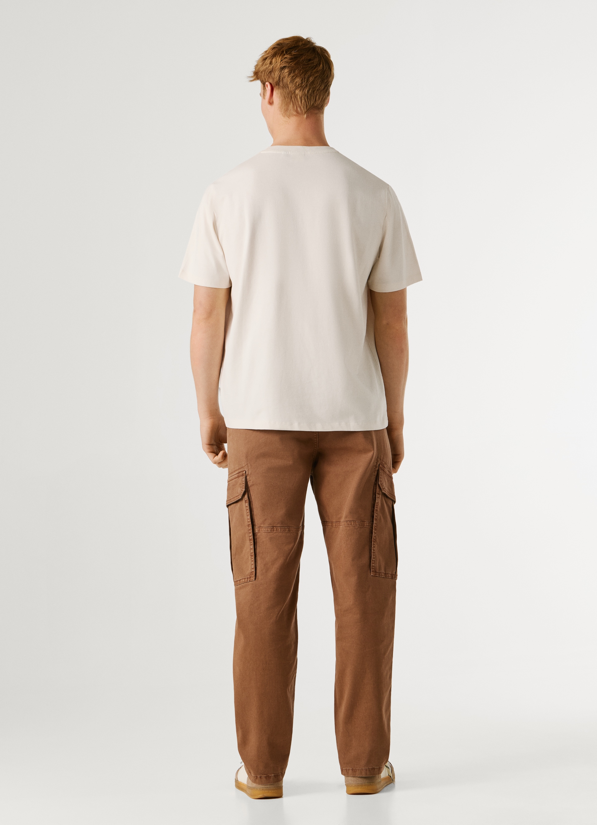 Pepe Jeans T-Shirt »CONTRAST CONNOR« mit Rundhals und gesticktem Logo